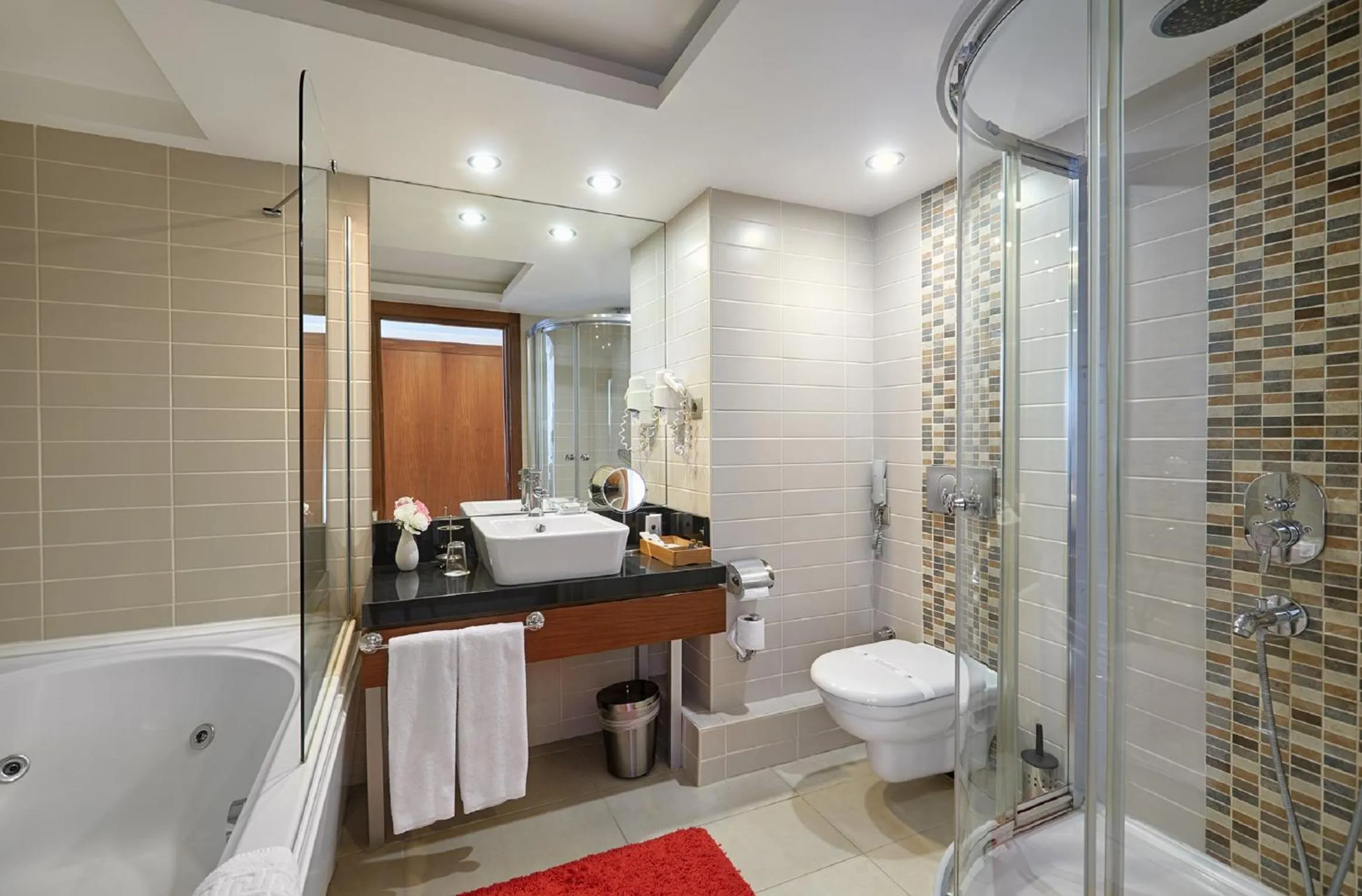 Shower in Kordon Hotel Pasaport