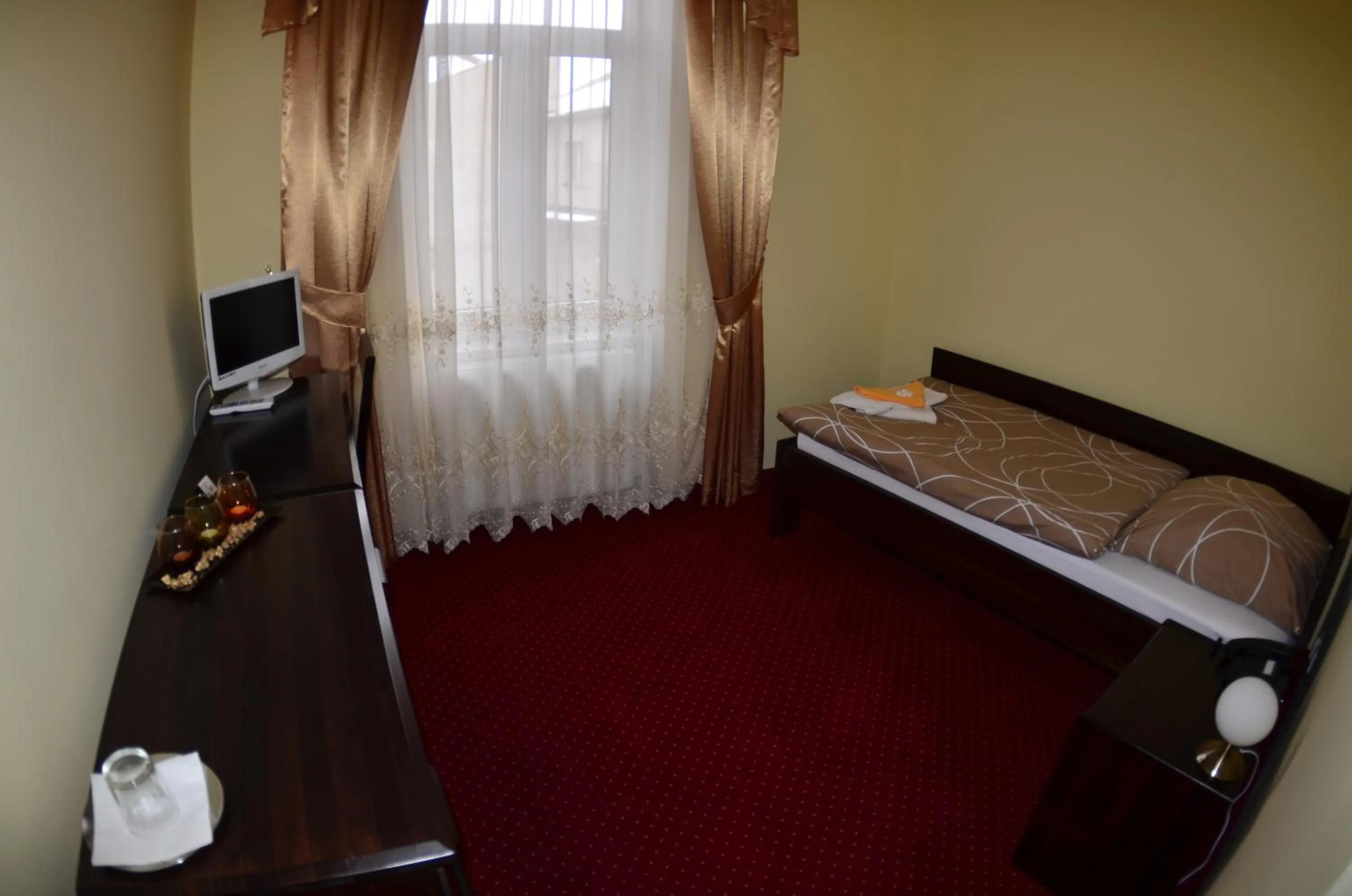 TV and multimedia, Bed in Hotel Europa