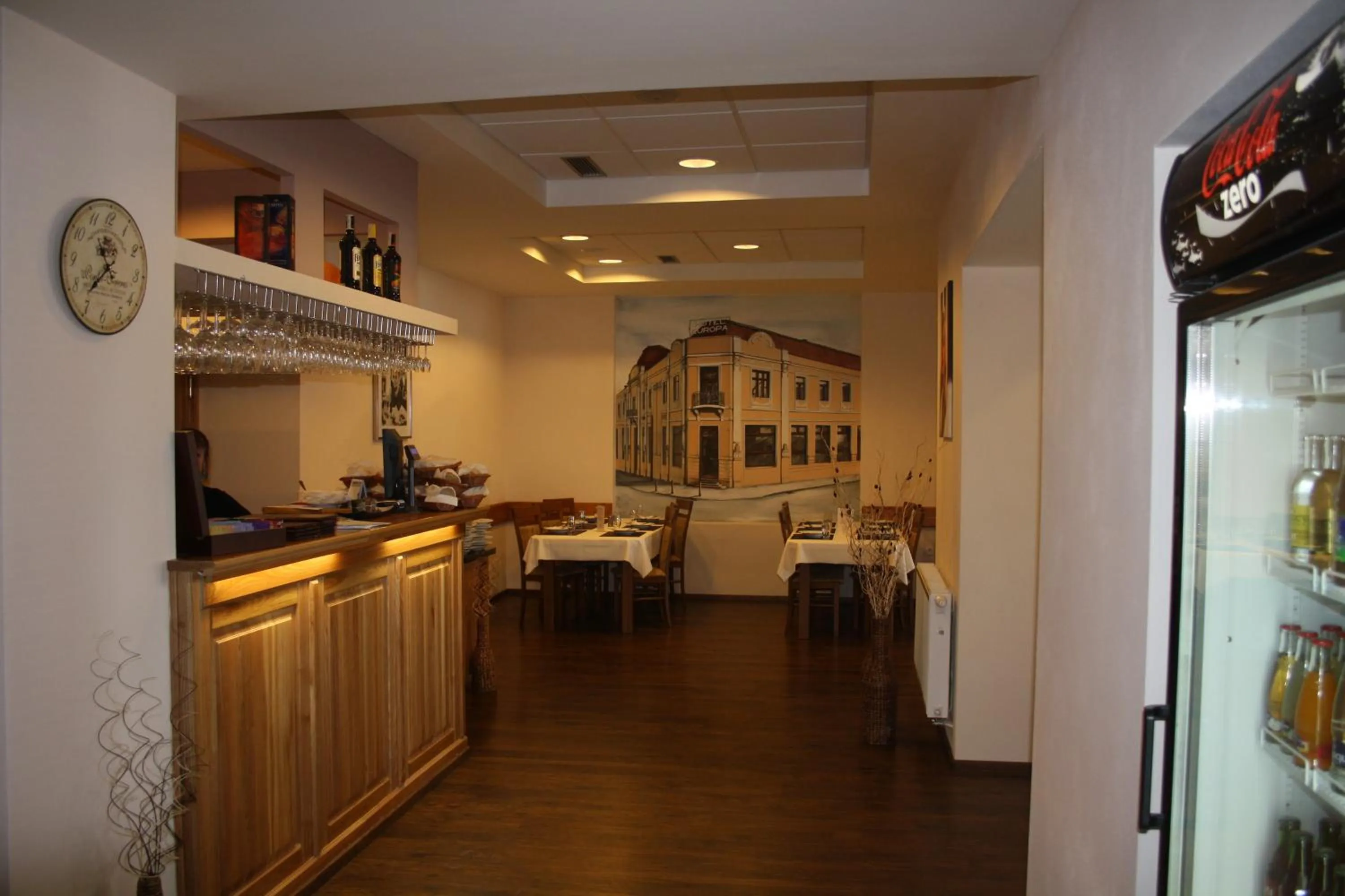 Restaurant/places to eat in Hotel Europa