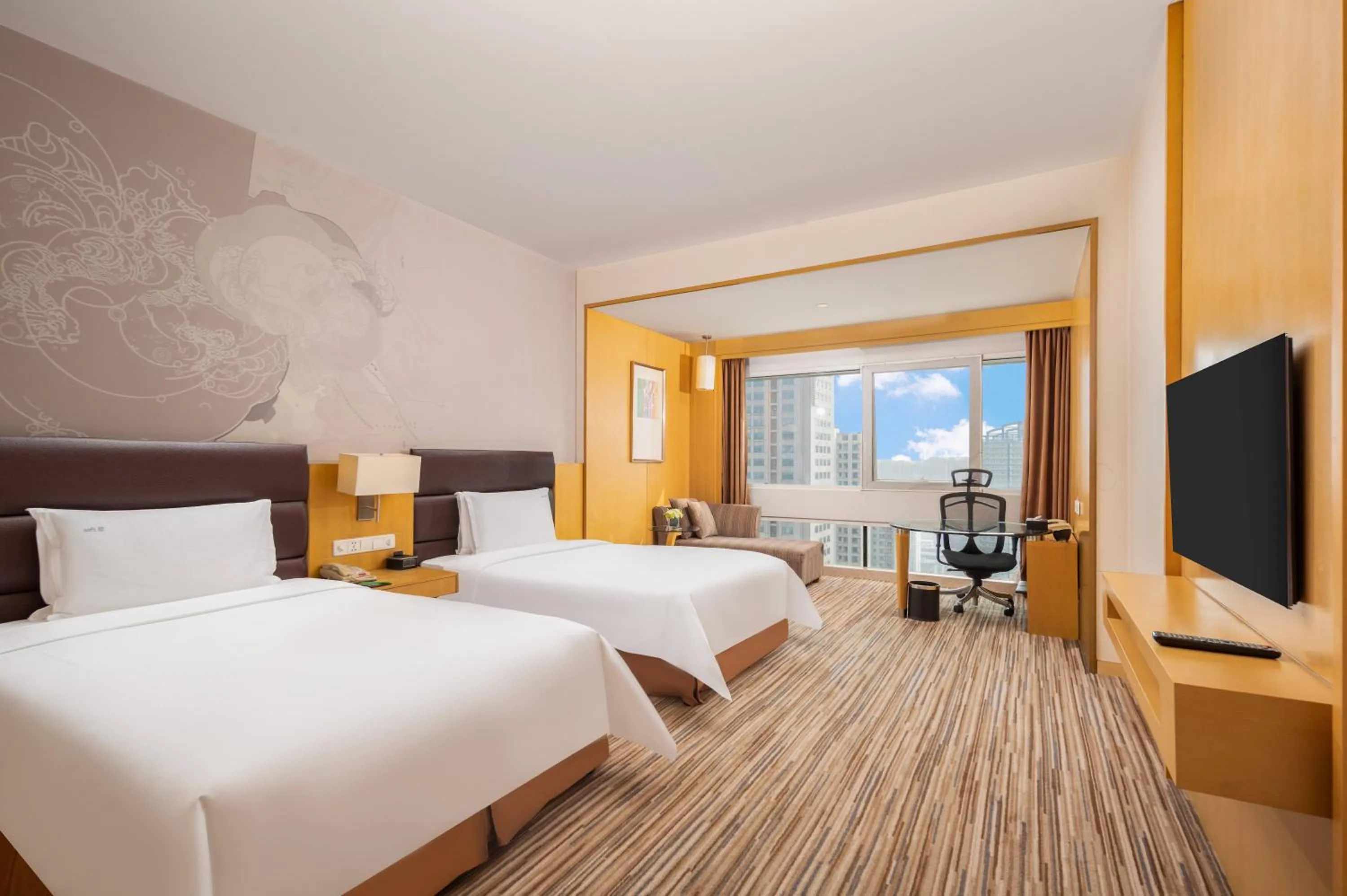 Photo of the whole room, Bed in Holiday Inn Shijiazhuang Central by IHG