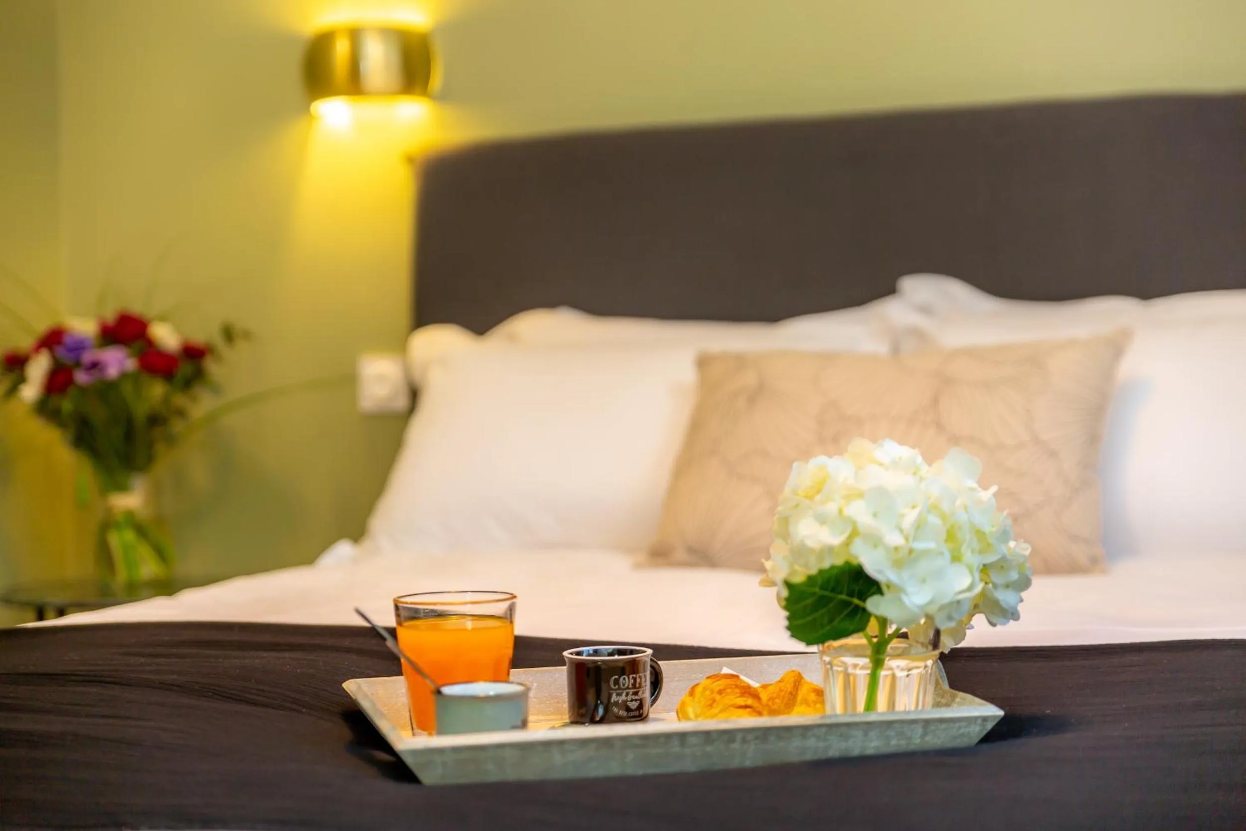 Bedroom, Bed in Les appartements chics du Vieux-Port