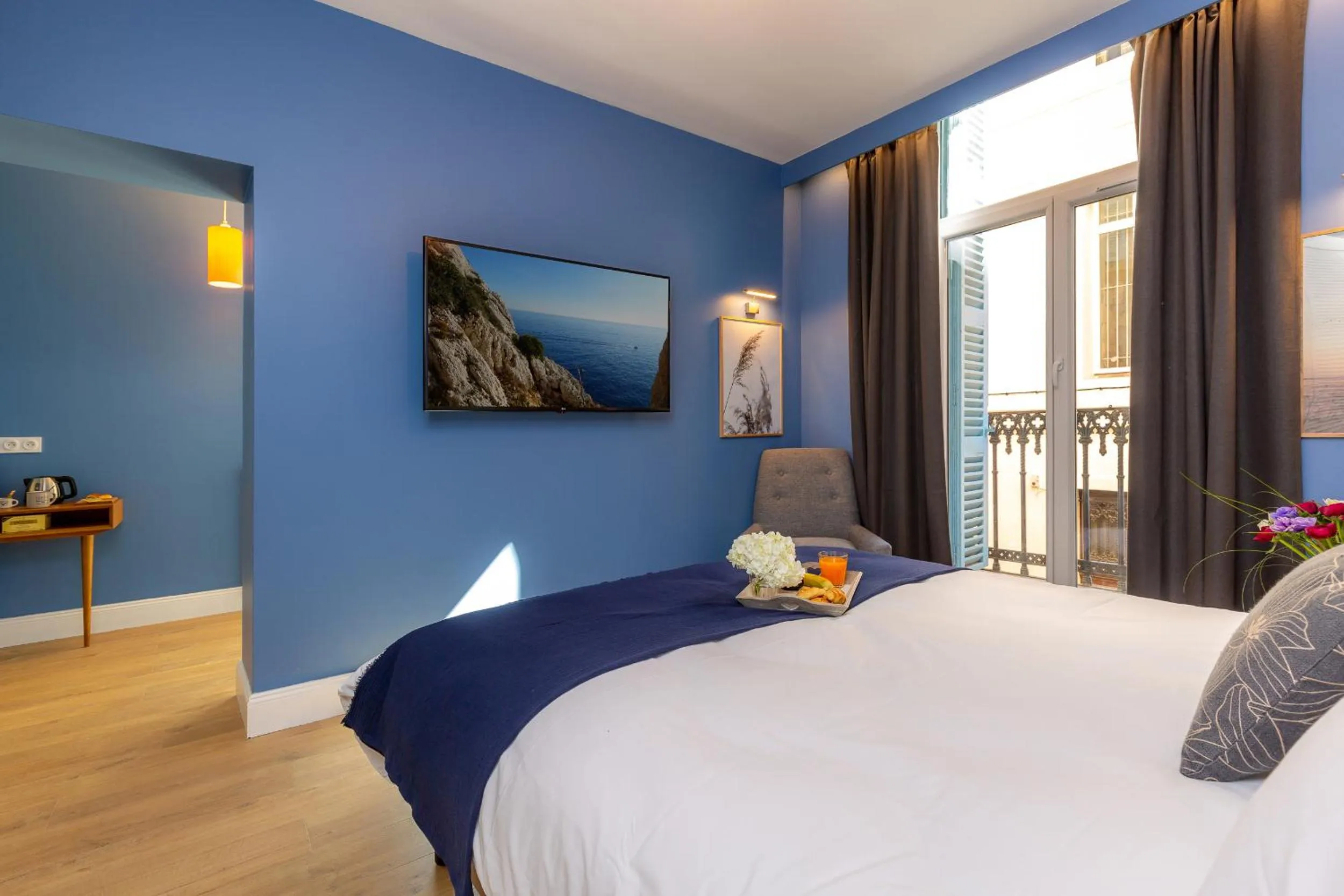 Bedroom, Bed in Les appartements chics du Vieux-Port