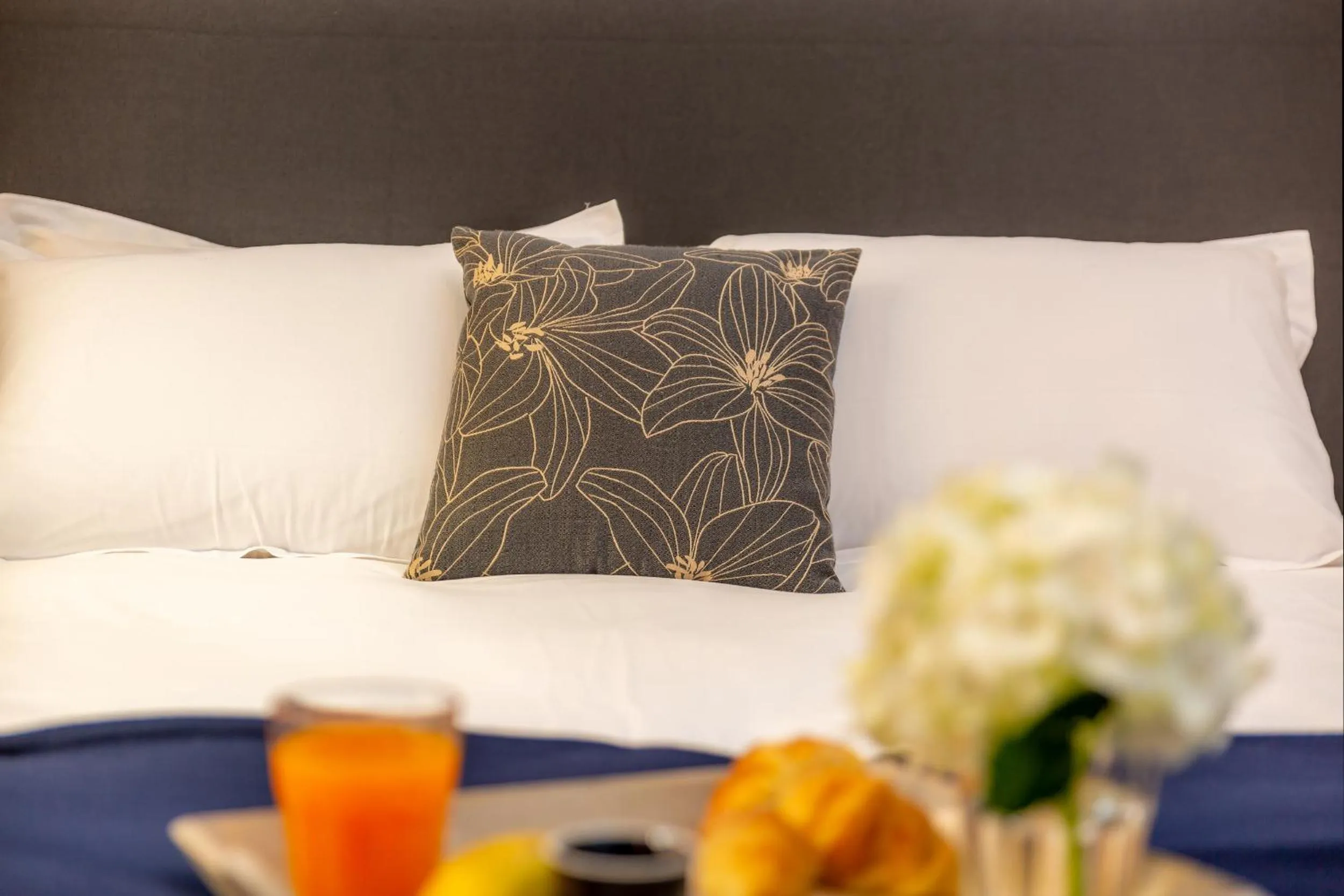 Bedroom, Bed in Les appartements chics du Vieux-Port