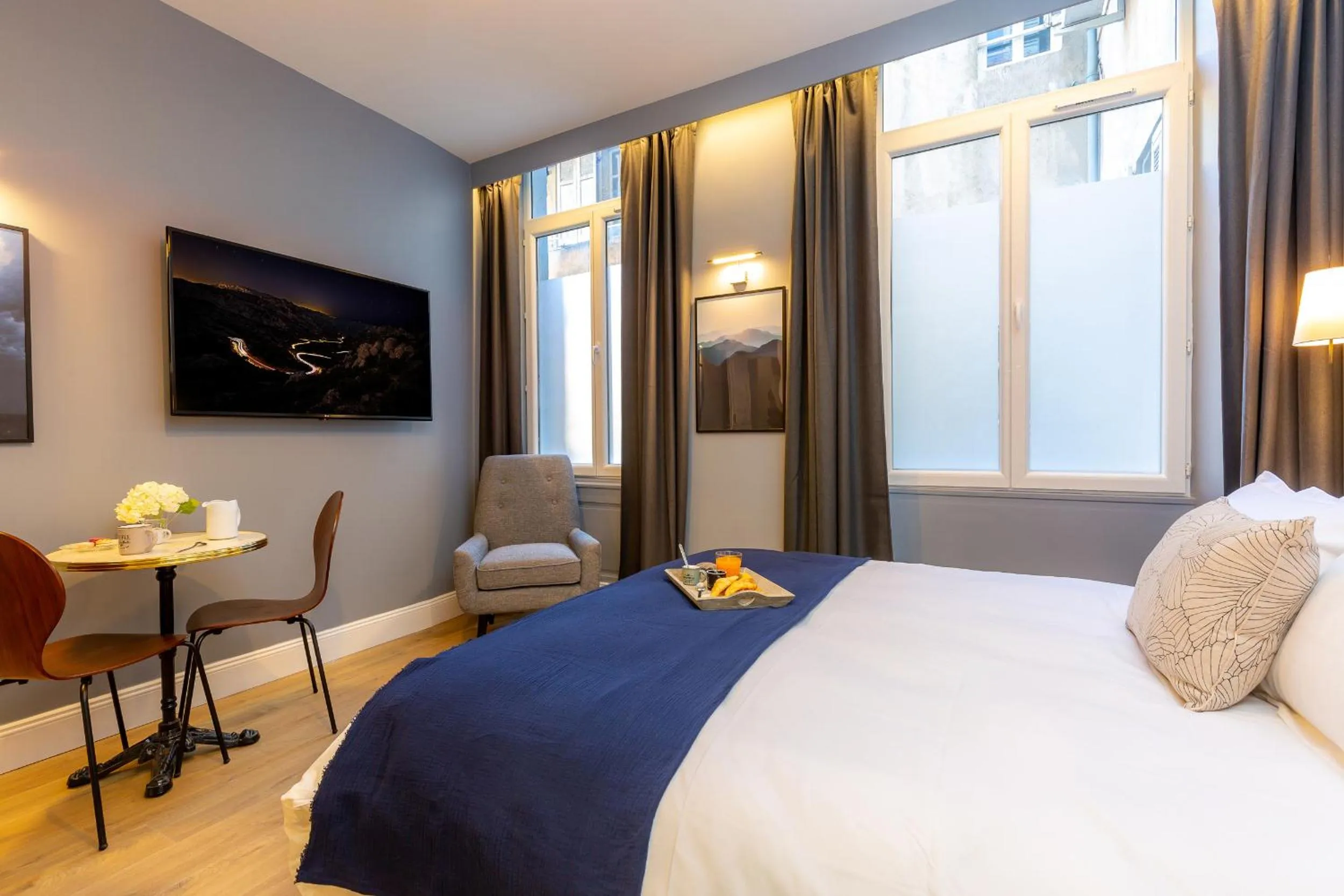 Bedroom, Bed in Les appartements chics du Vieux-Port