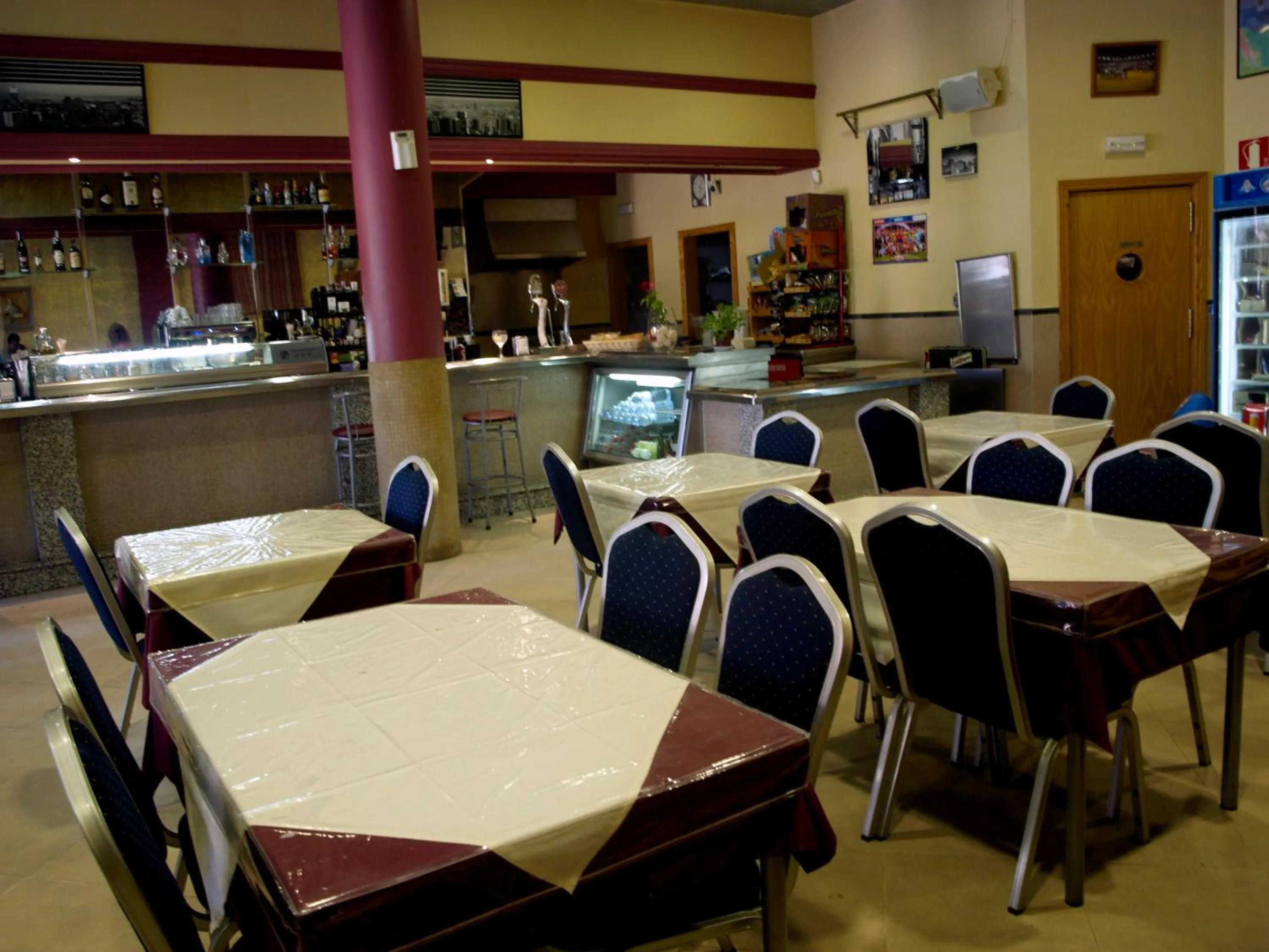 Restaurant/places to eat in Hostal la Molina