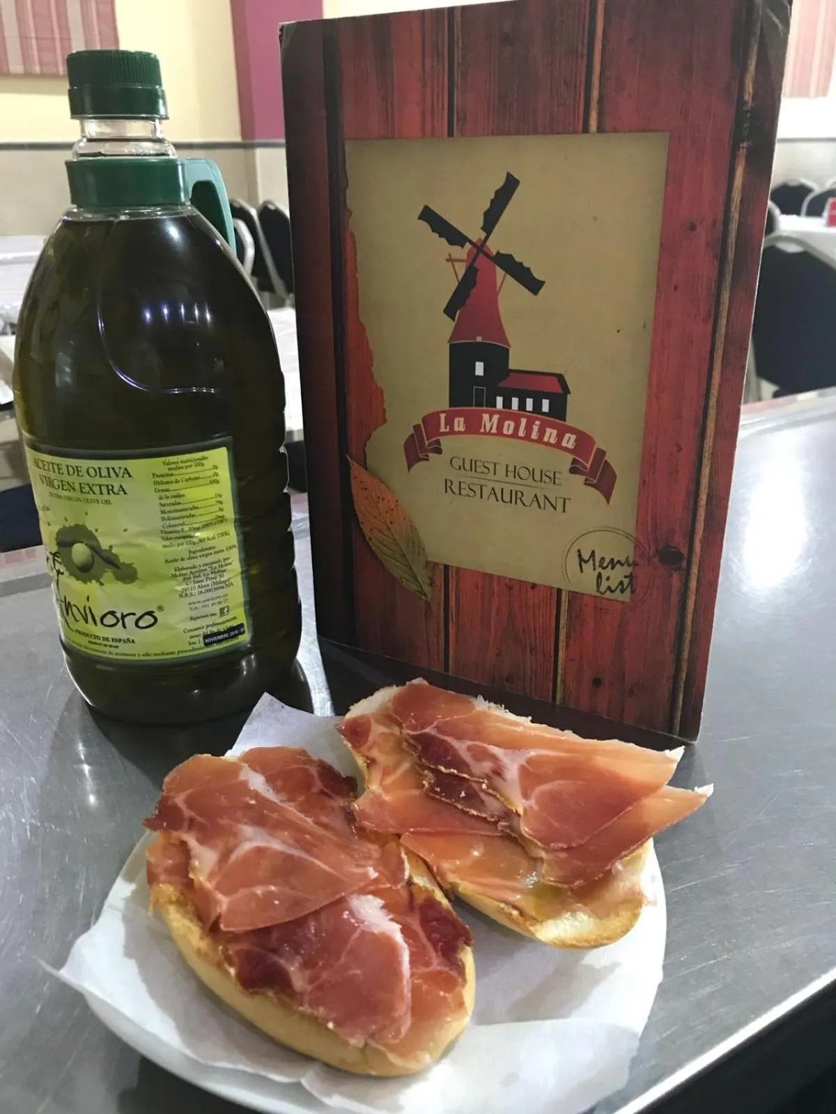 Food and drinks in Hostal la Molina