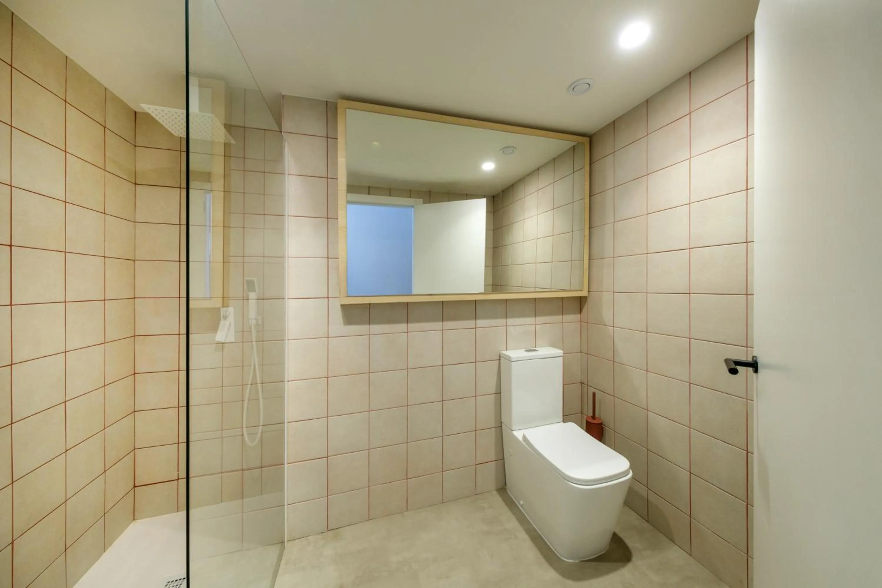 Shower in Cabot Cala Ferrera