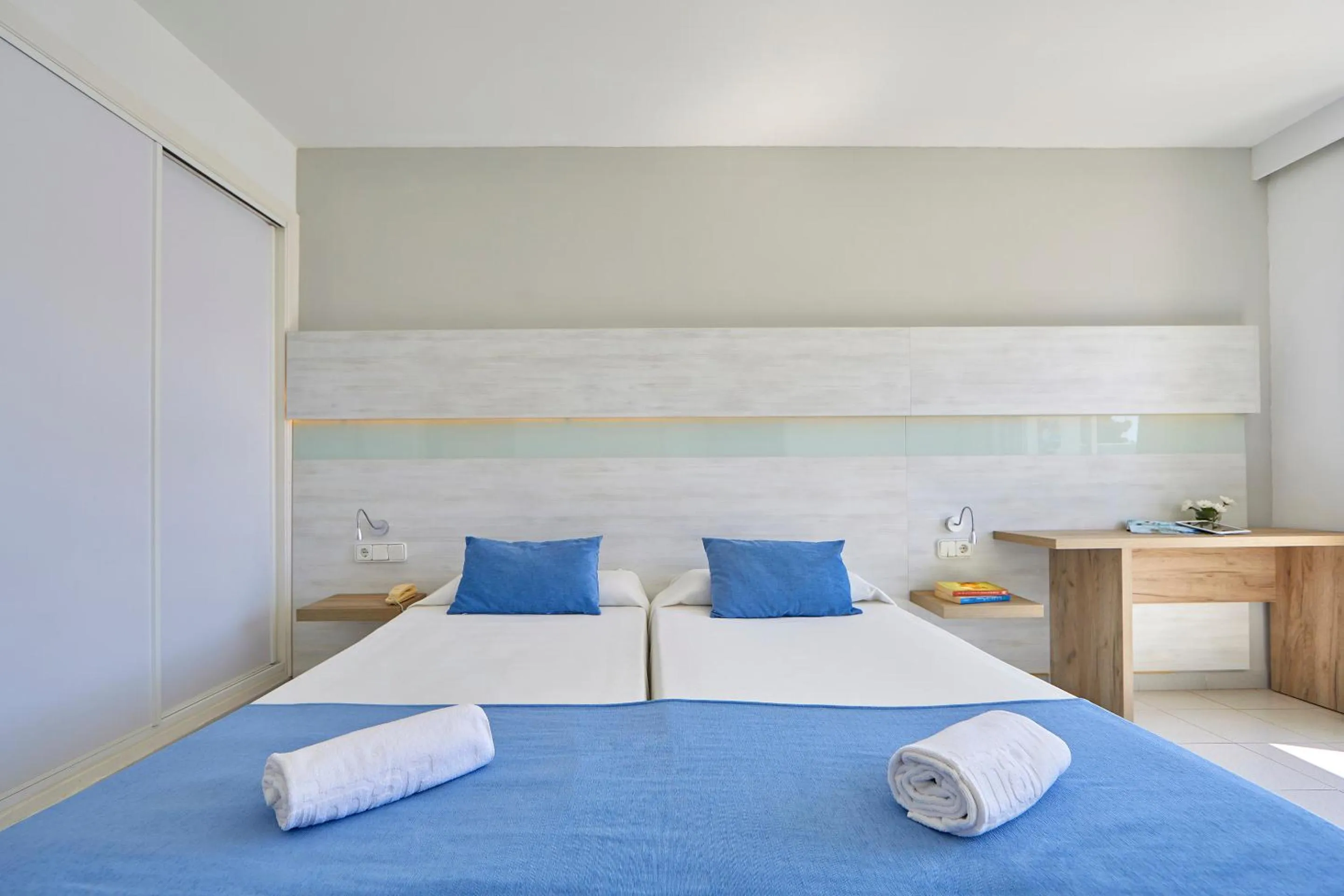 Bedroom, Bed in Gavimar Ariel Chico Hotel and Apartments