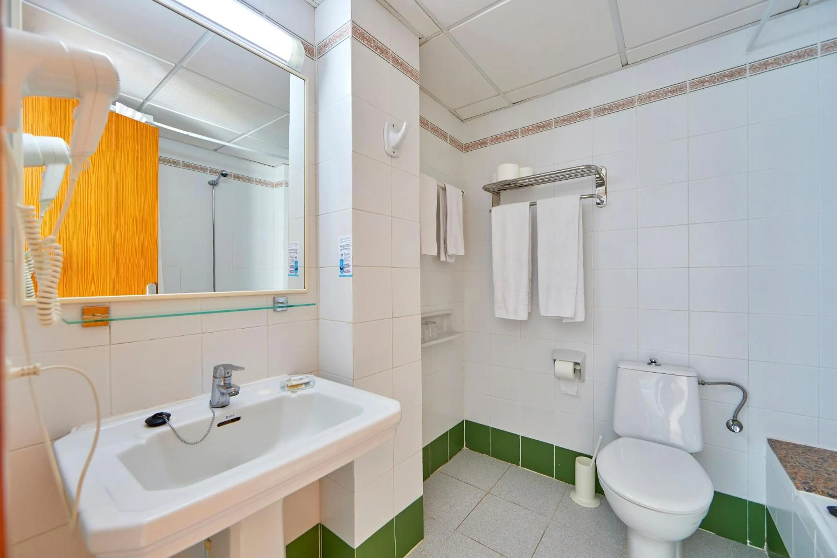 Bathroom in Gavimar Ariel Chico Hotel and Apartments