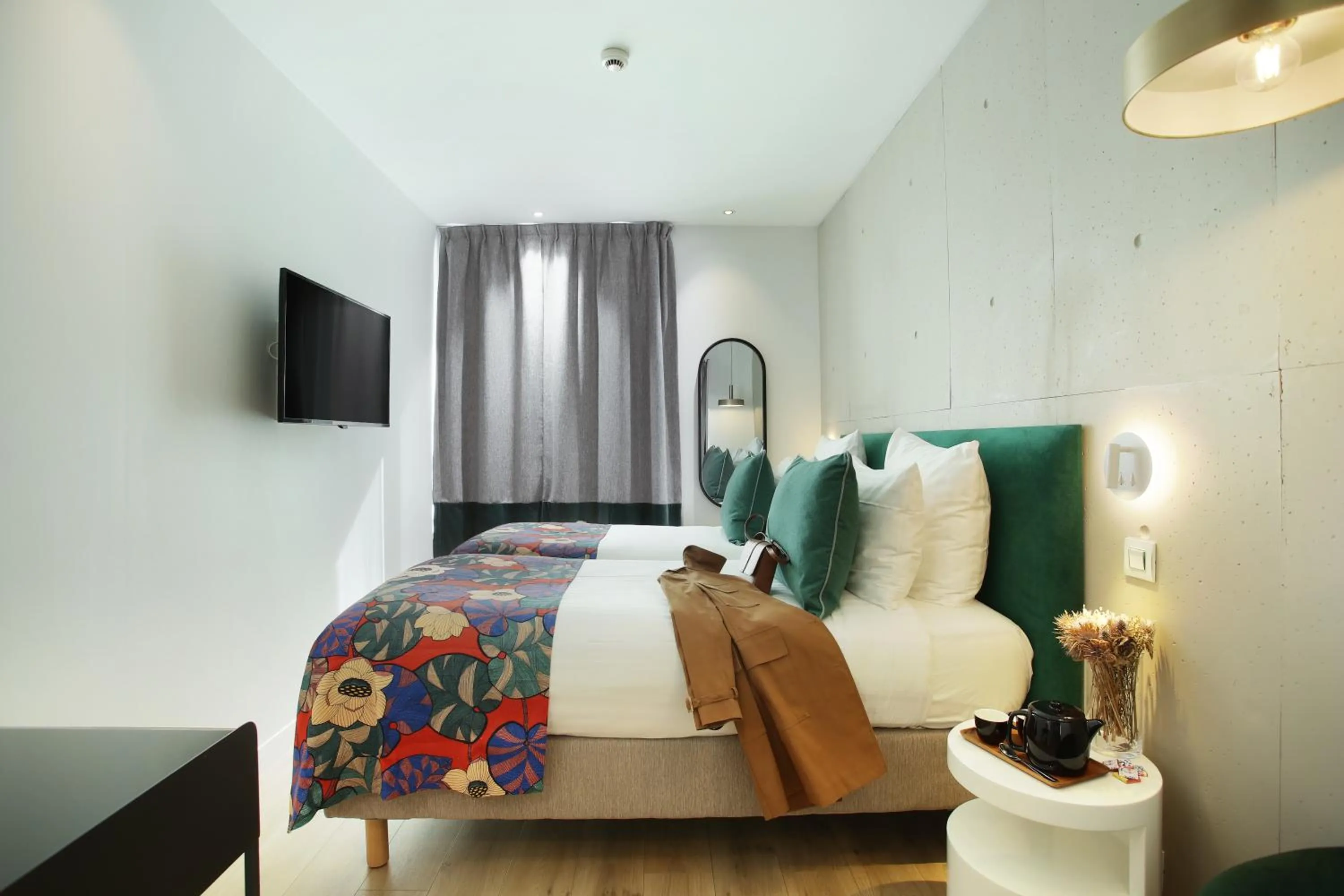 Photo of the whole room, Bed in Le Basile Hôtel