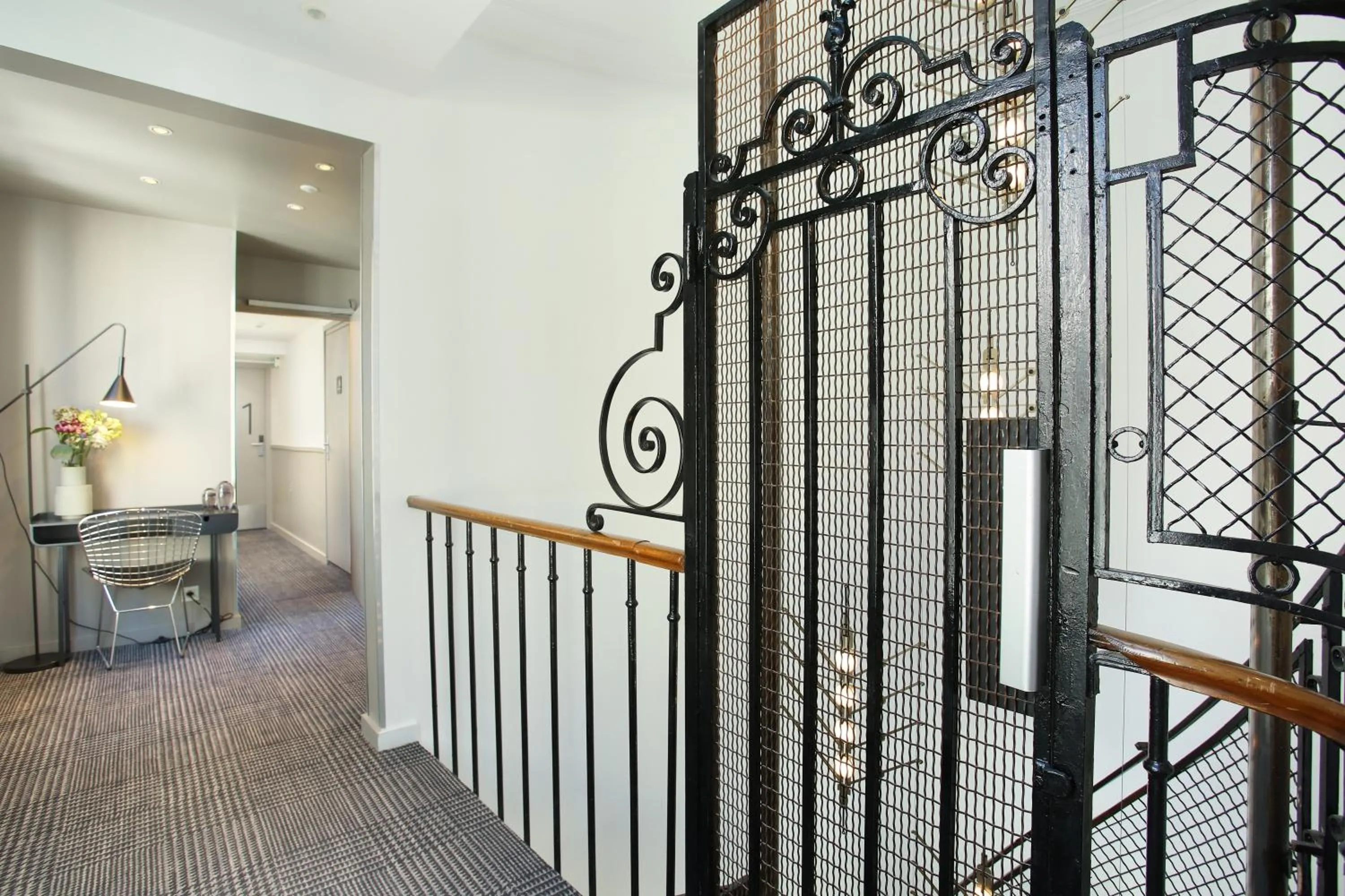 Decorative detail in Le Basile Hôtel