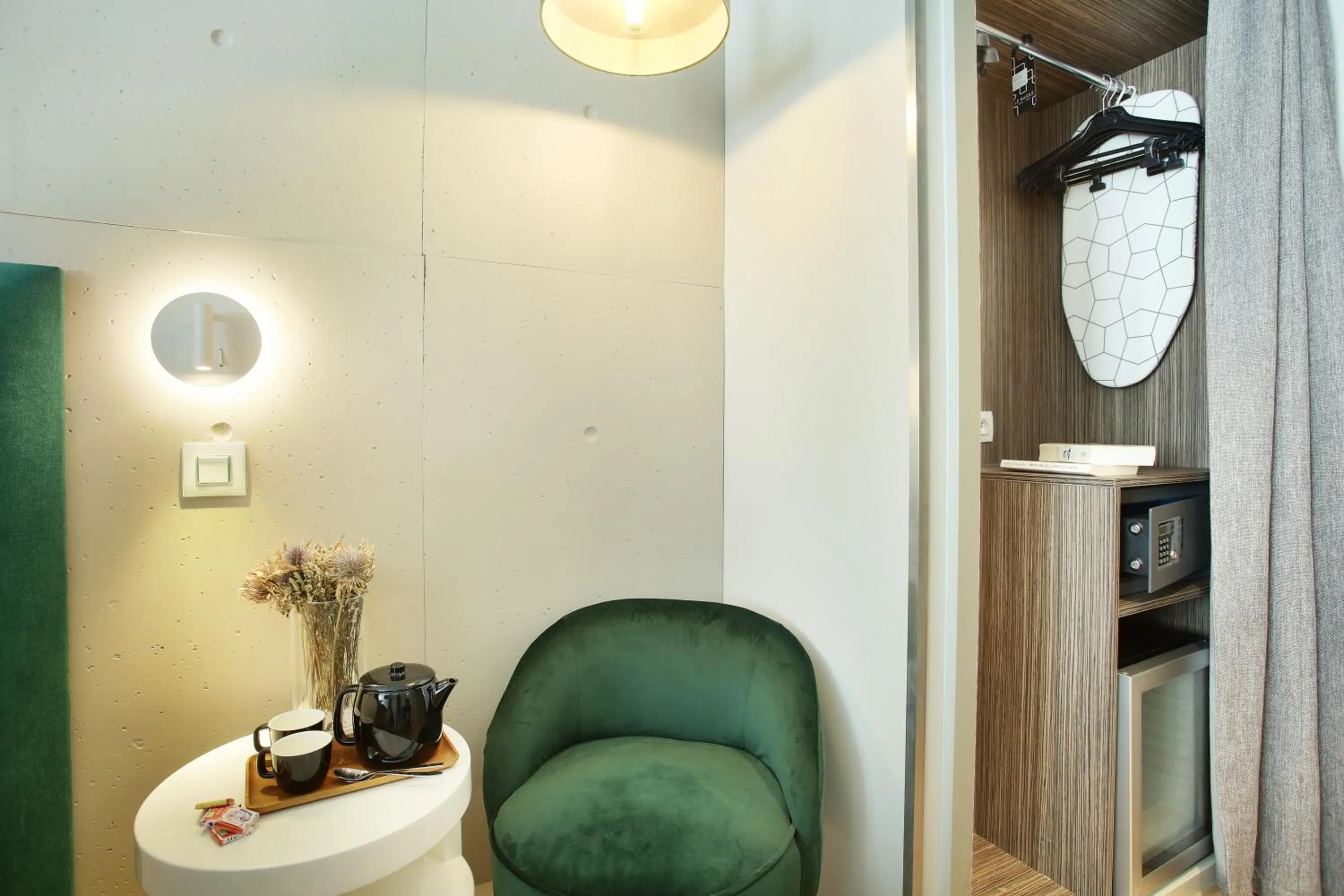 Coffee/tea facilities in Le Basile Hôtel