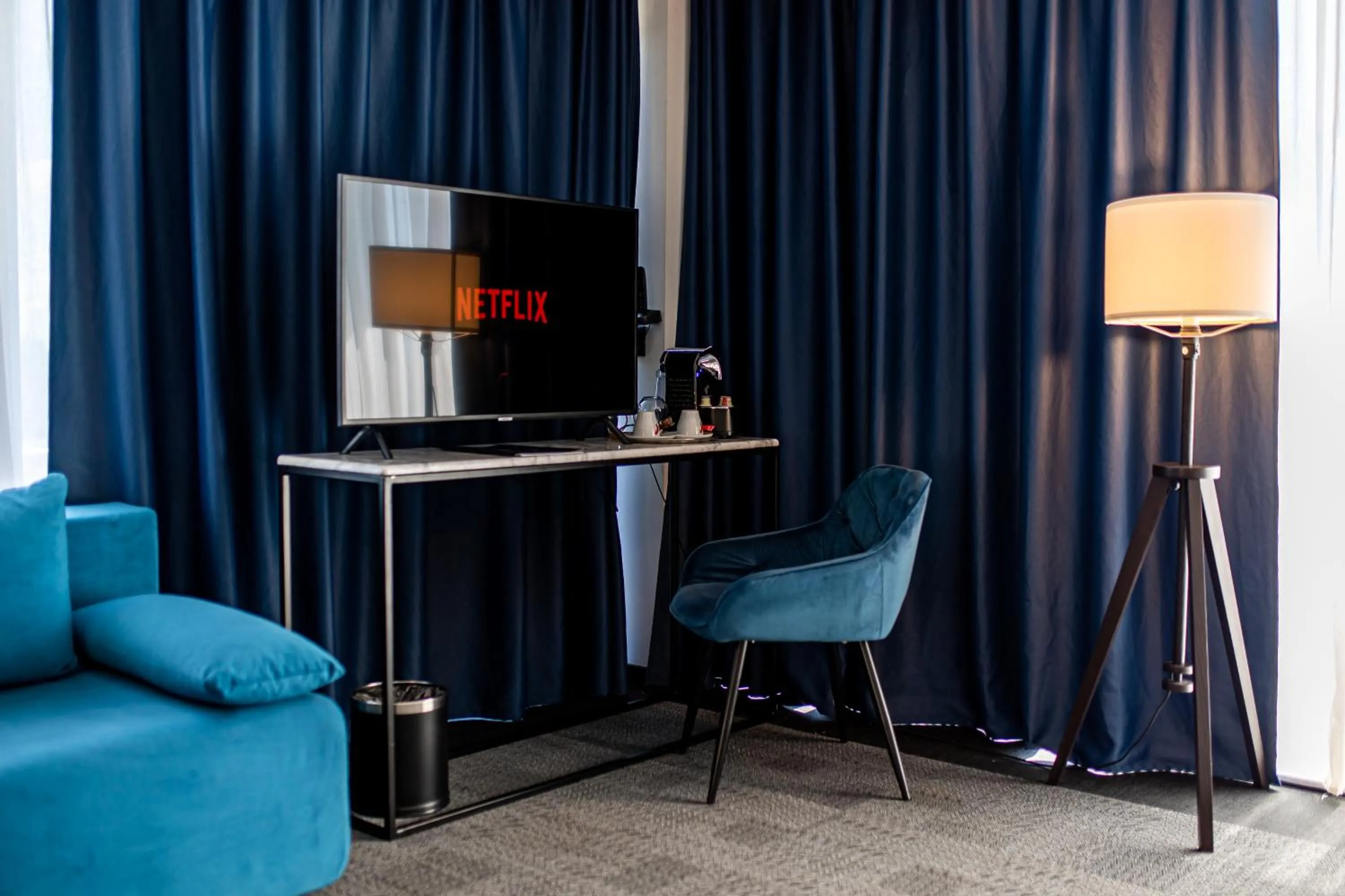 TV and multimedia in Union Plaza Hotel