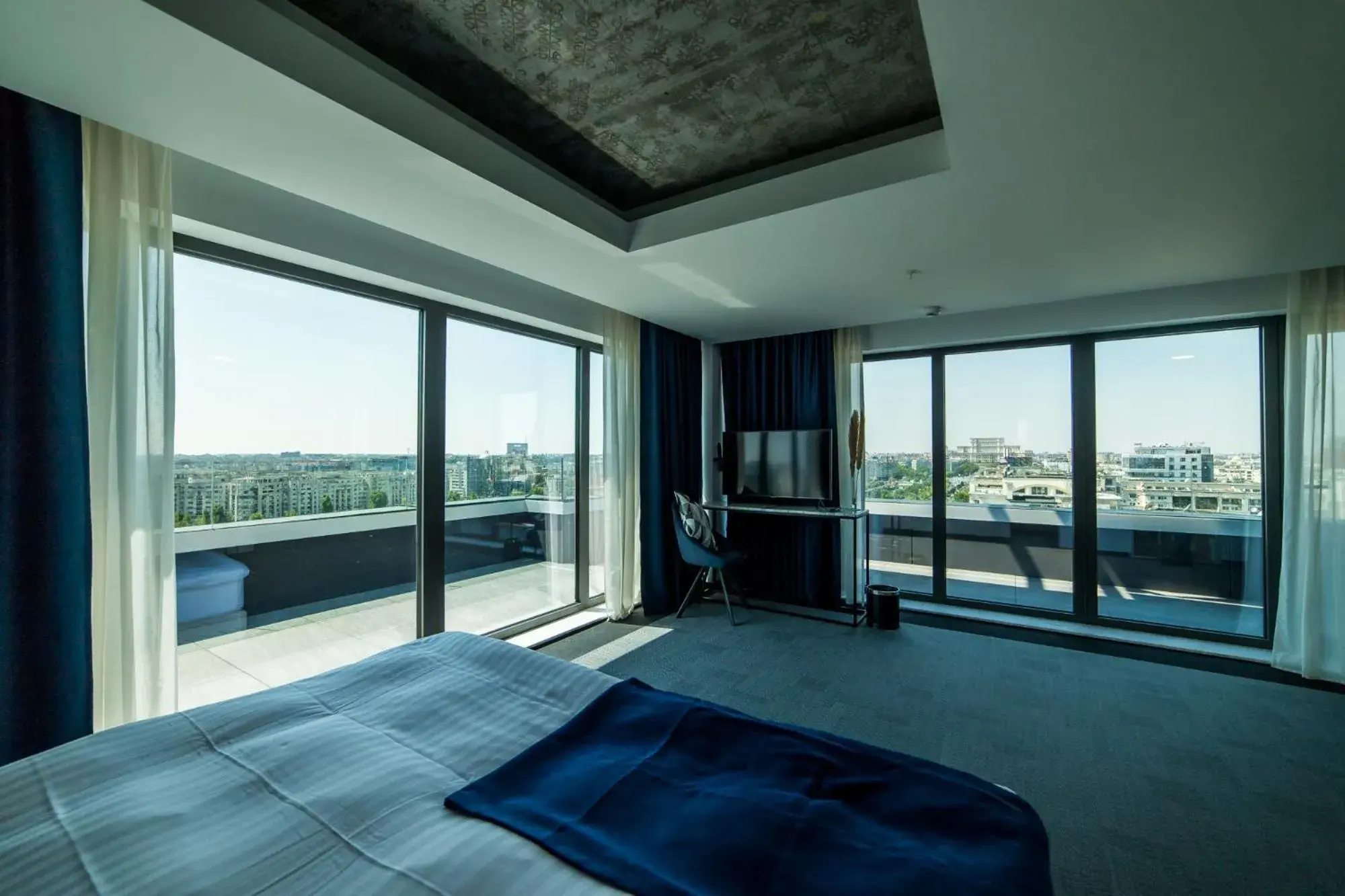 Executive Double Room with Balcony in Union Plaza Hotel Executive Double Room with Balcony in Union Plaza Hotel