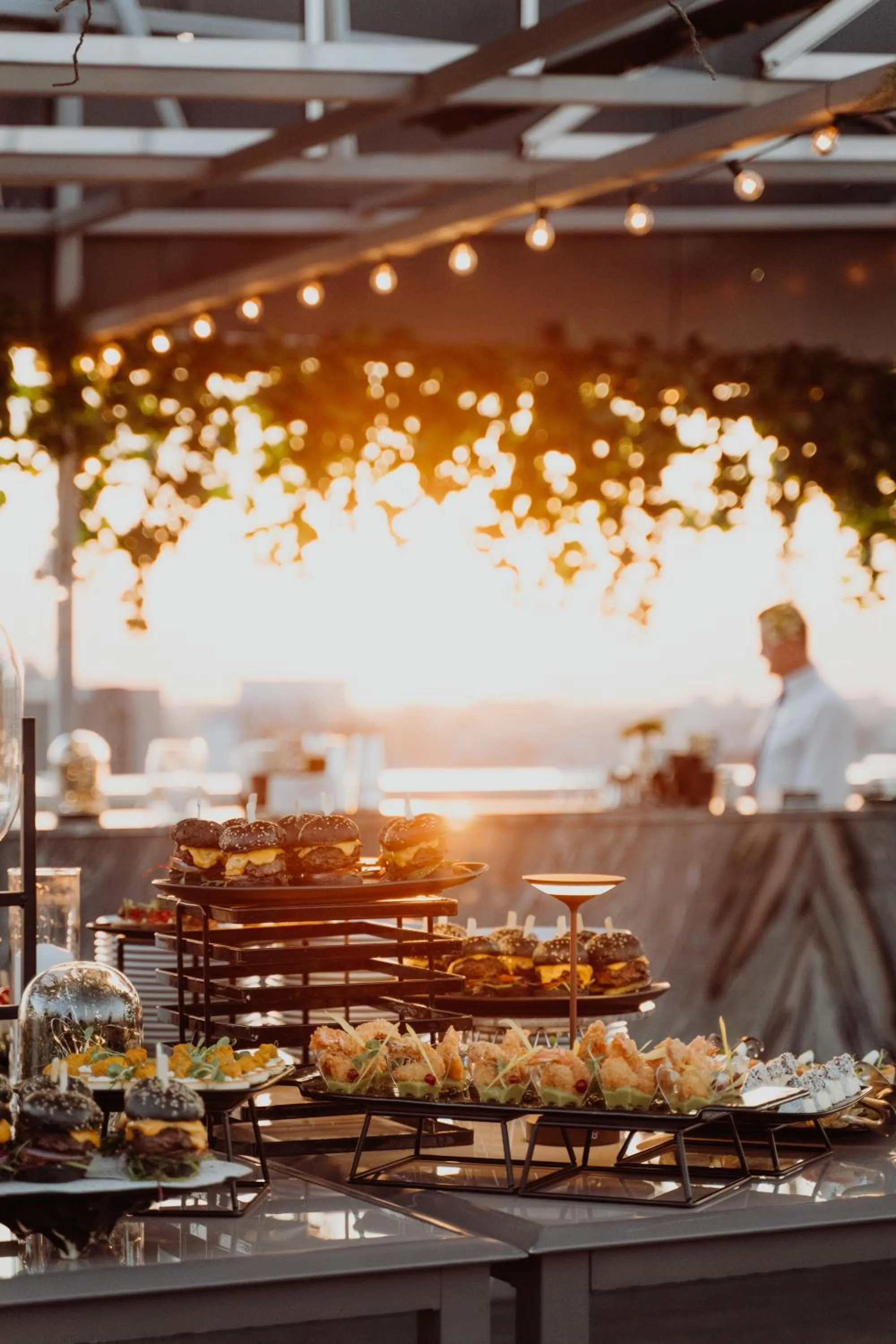 Restaurant/places to eat in Union Plaza Hotel