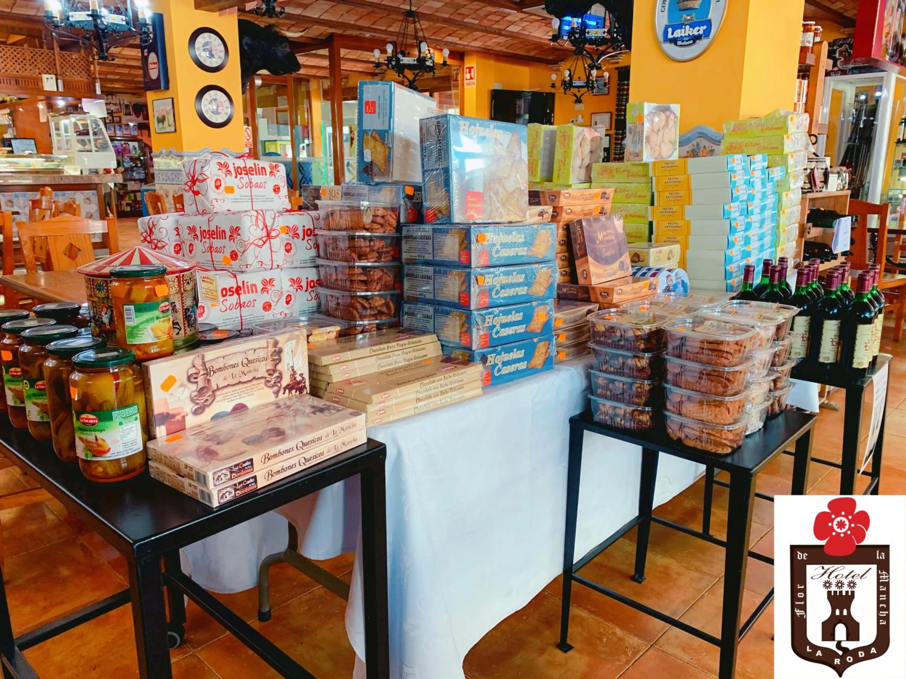 On-site shops in Hotel Flor de la Mancha
