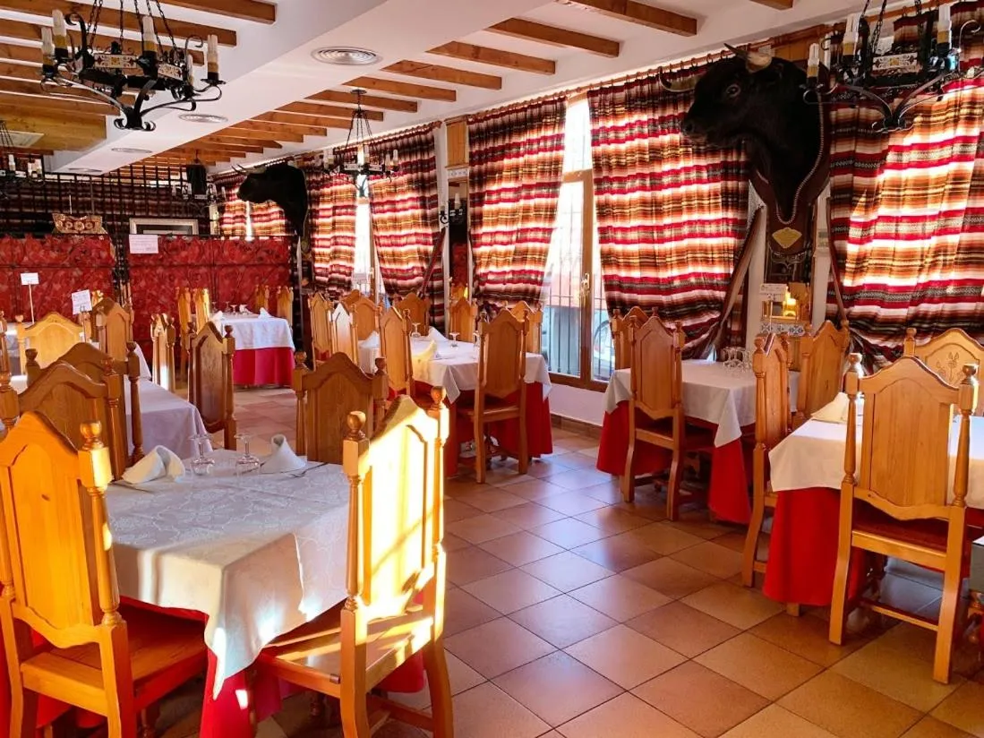Restaurant/places to eat in Hotel Flor de la Mancha