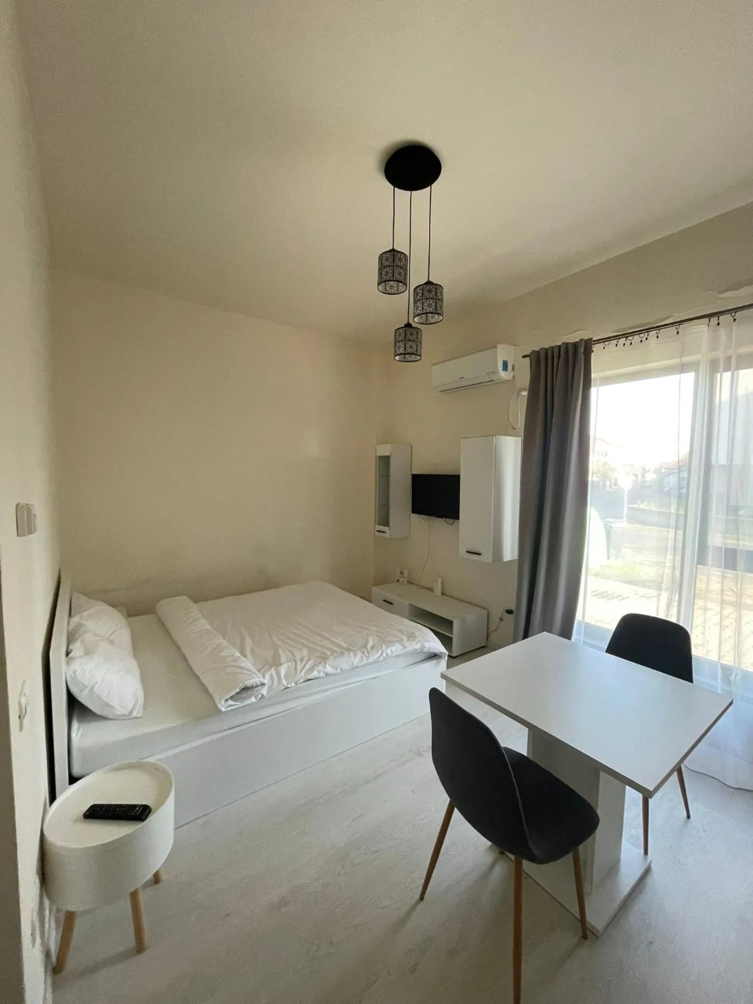 Communal lounge/ TV room, Bed in VISAJ Residence