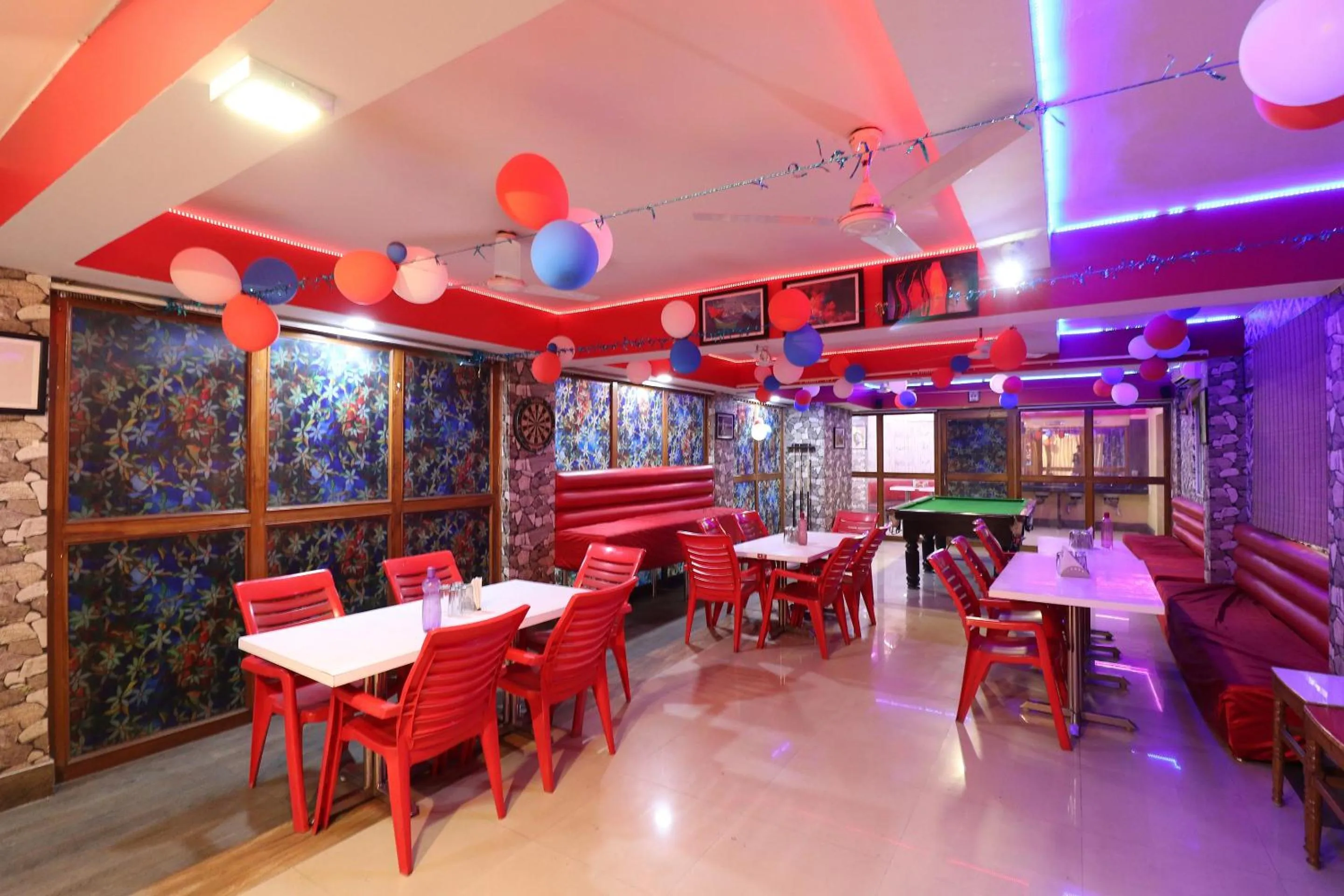Restaurant/places to eat in Hotel O Sher E Bengal