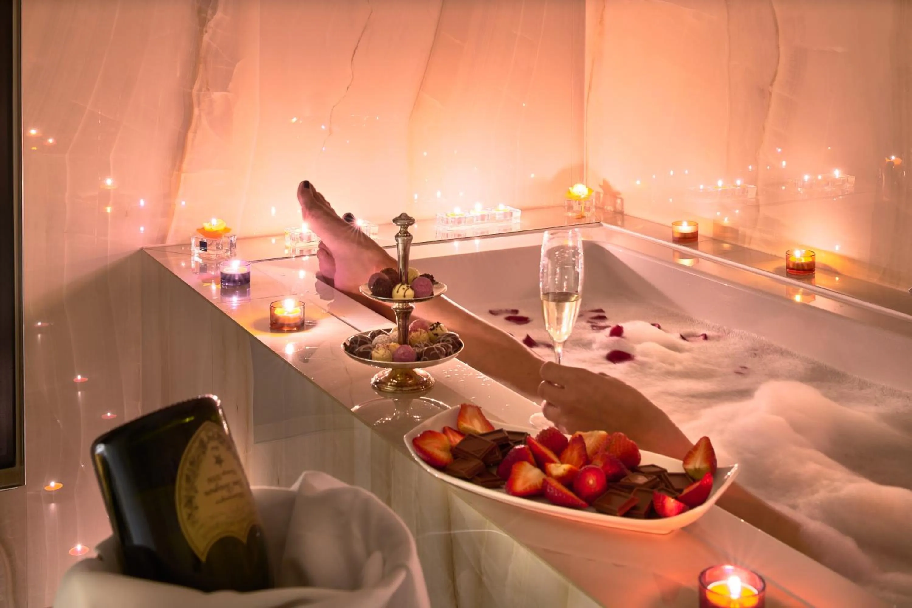 Night in Hotel Villa Harmony