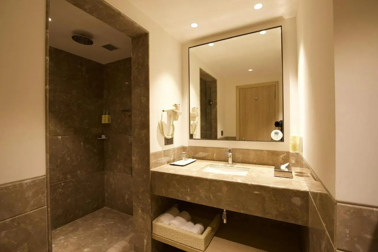 Lemon Tree Hotel, Delhi Airport