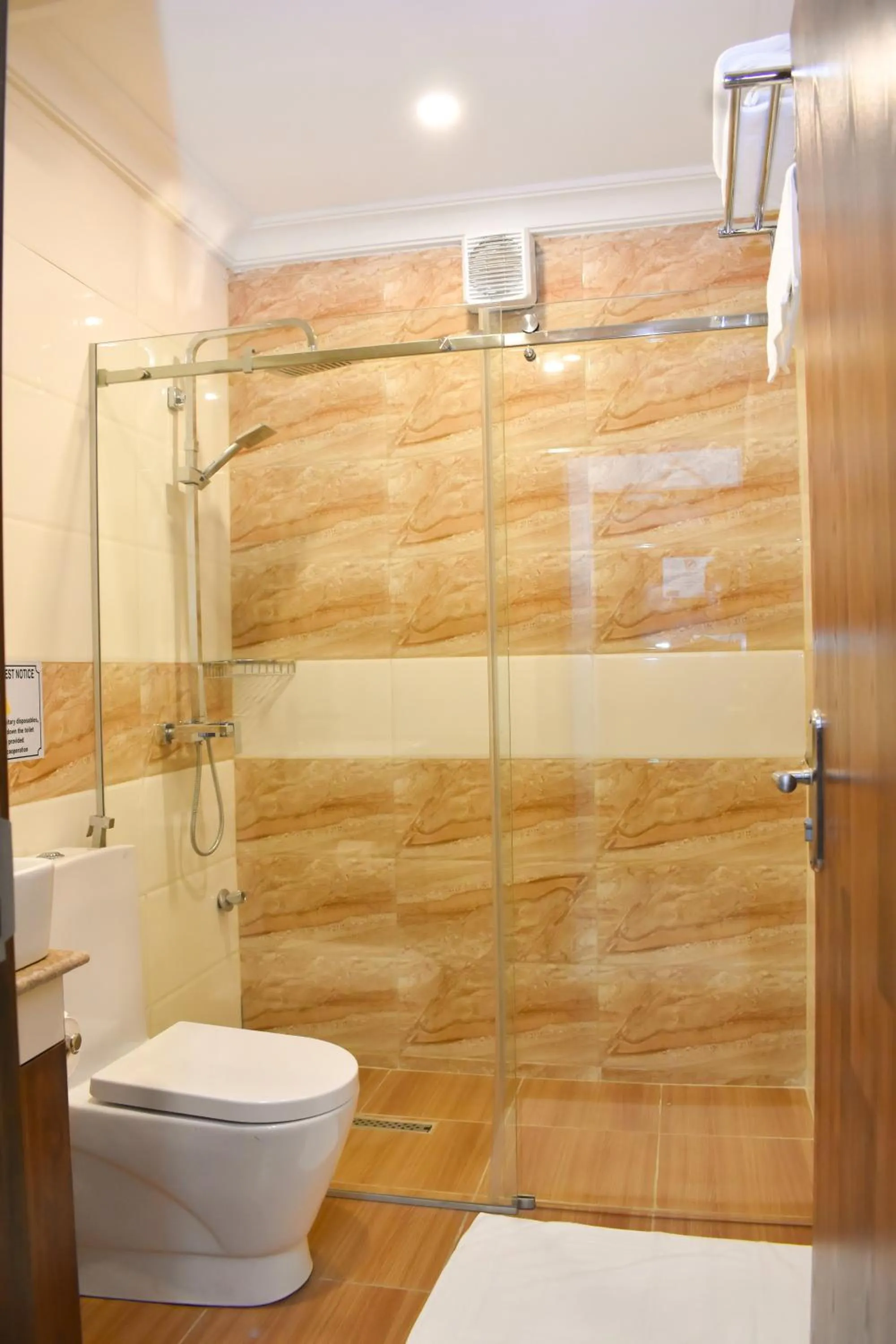 Bathroom in Qualibest Grand Hotels