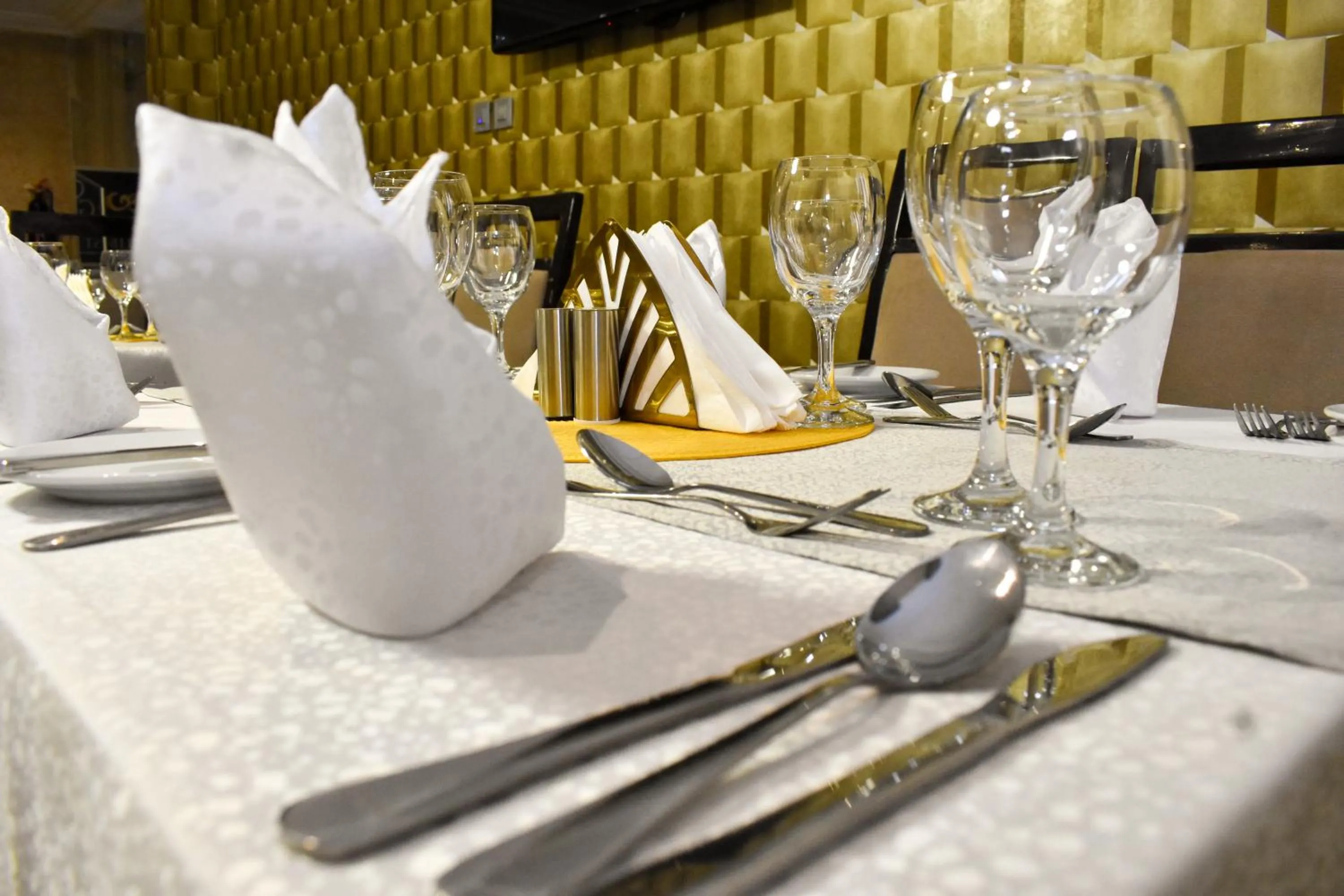 Restaurant/places to eat in Qualibest Grand Hotels