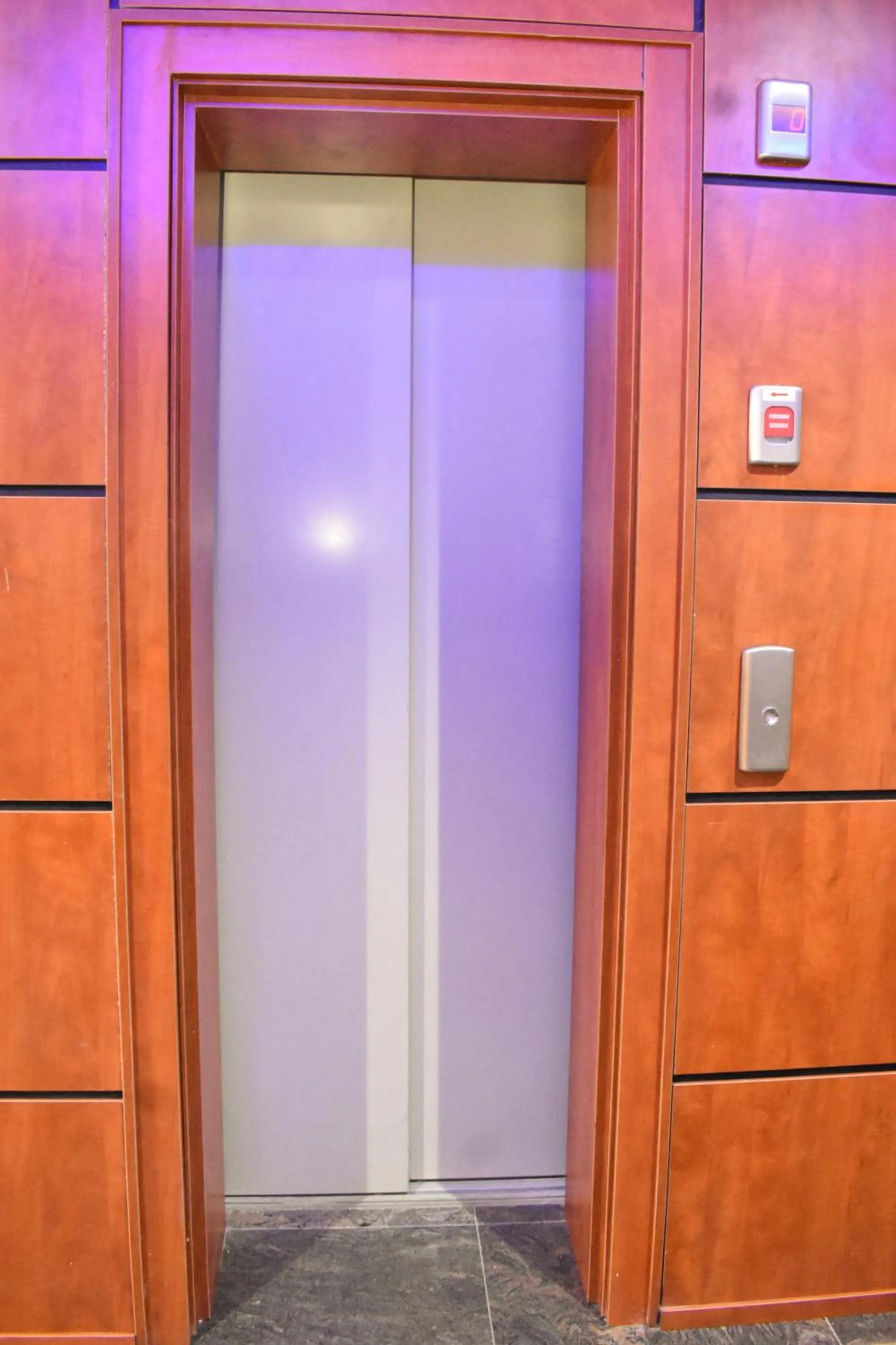 elevator in Qualibest Grand Hotels