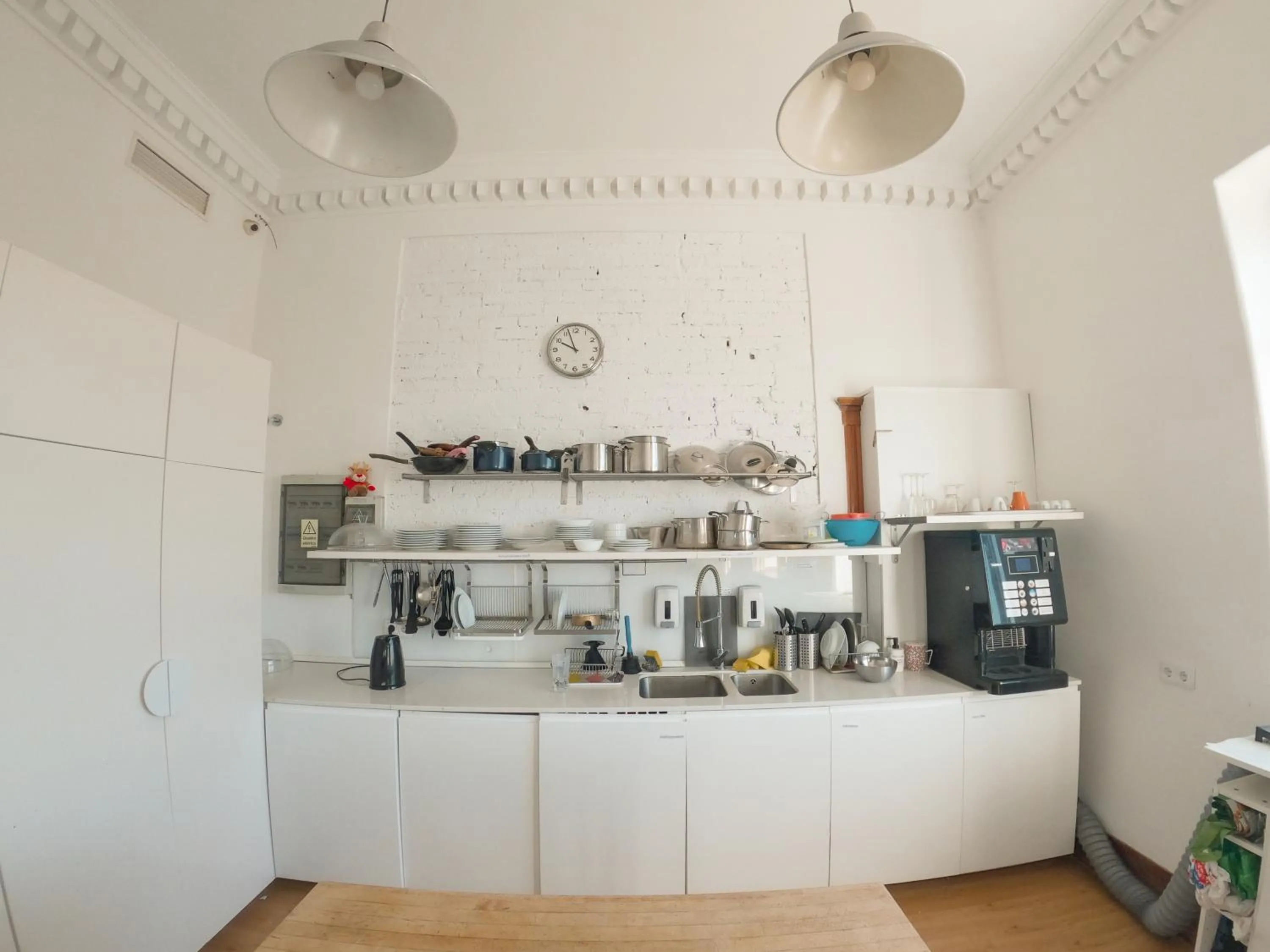 Kitchen or kitchenette in Sunset Destination Hostel