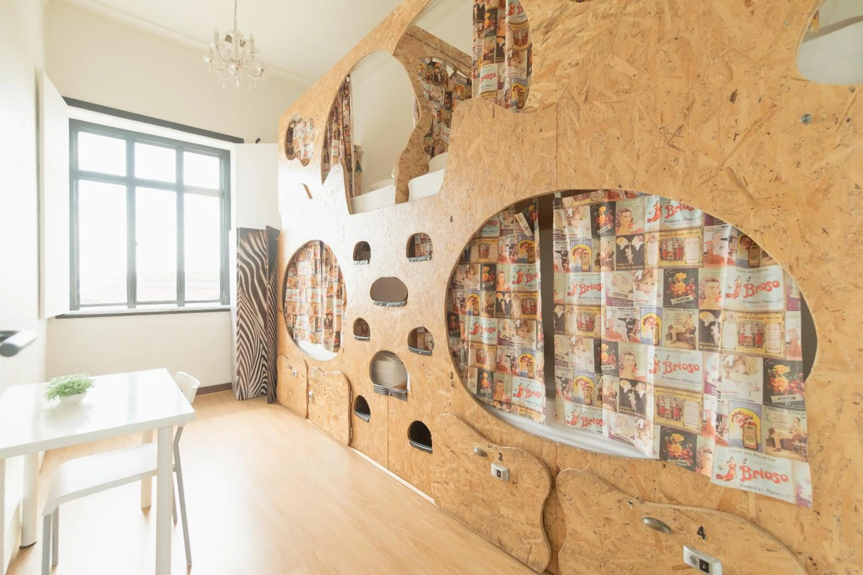 Bunk Bed in 4-Bed Mixed Dormitory Room in Sunset Destination Hostel