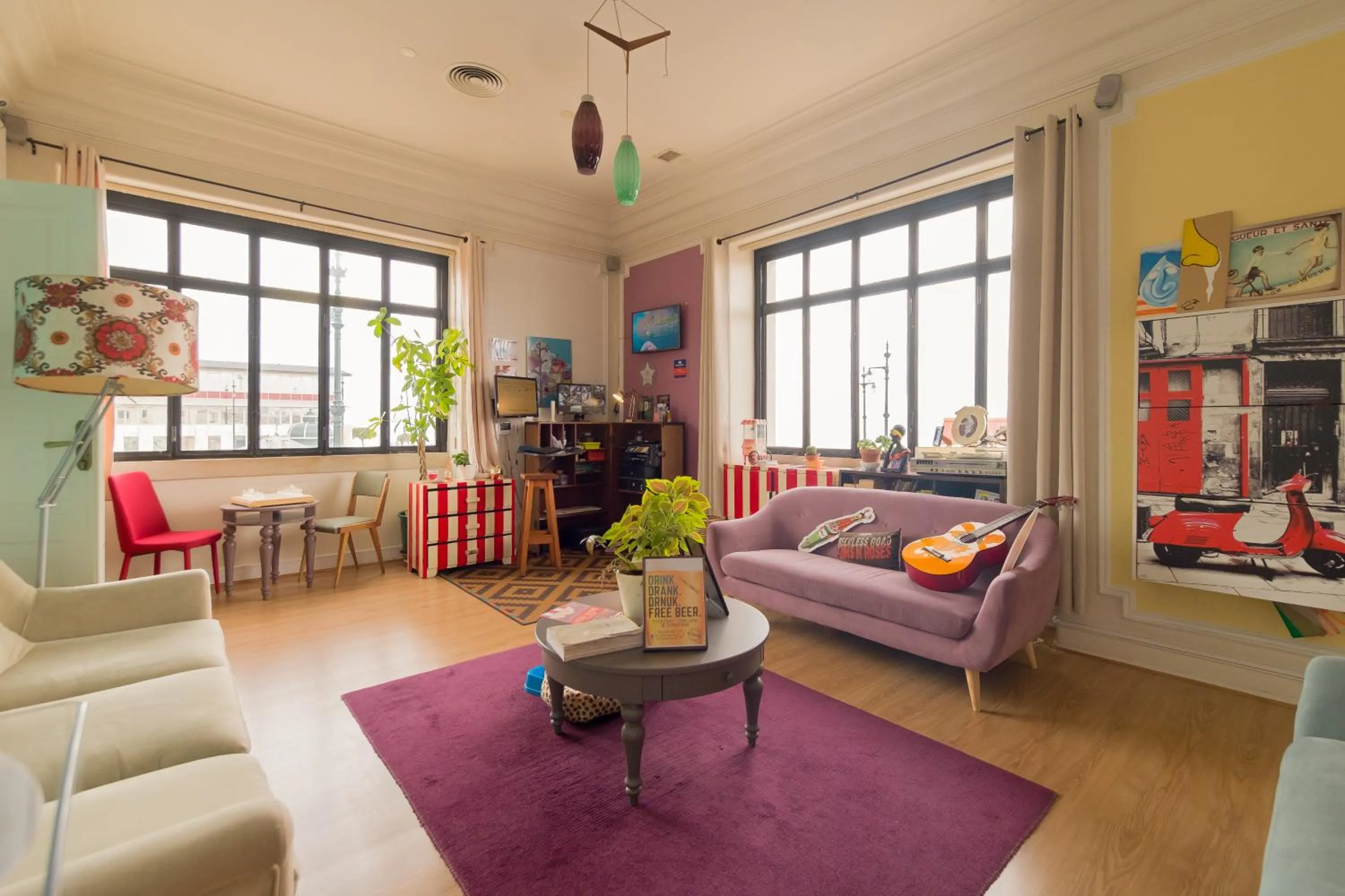 Living room in Sunset Destination Hostel