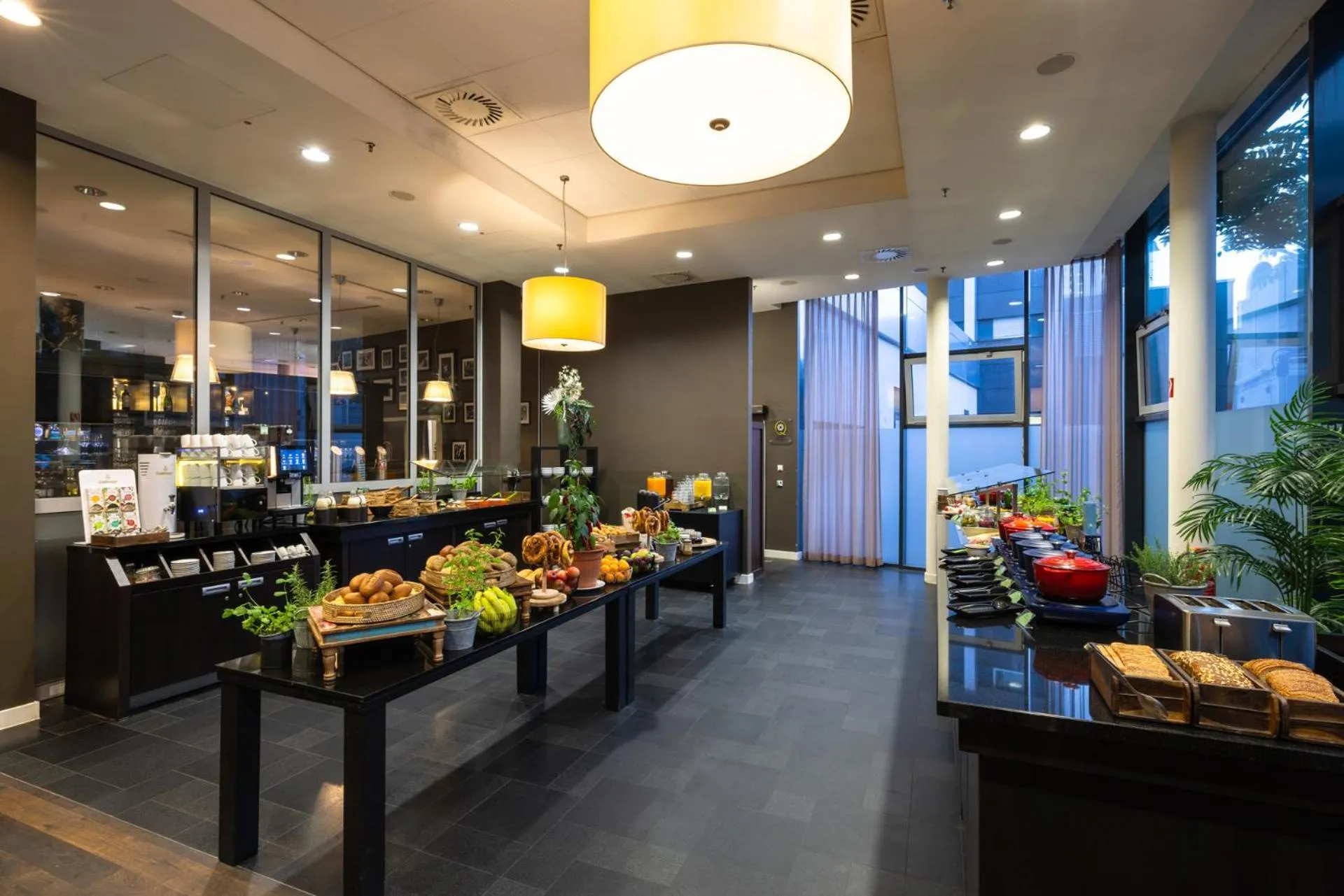 Breakfast in The Rilano Hotel München