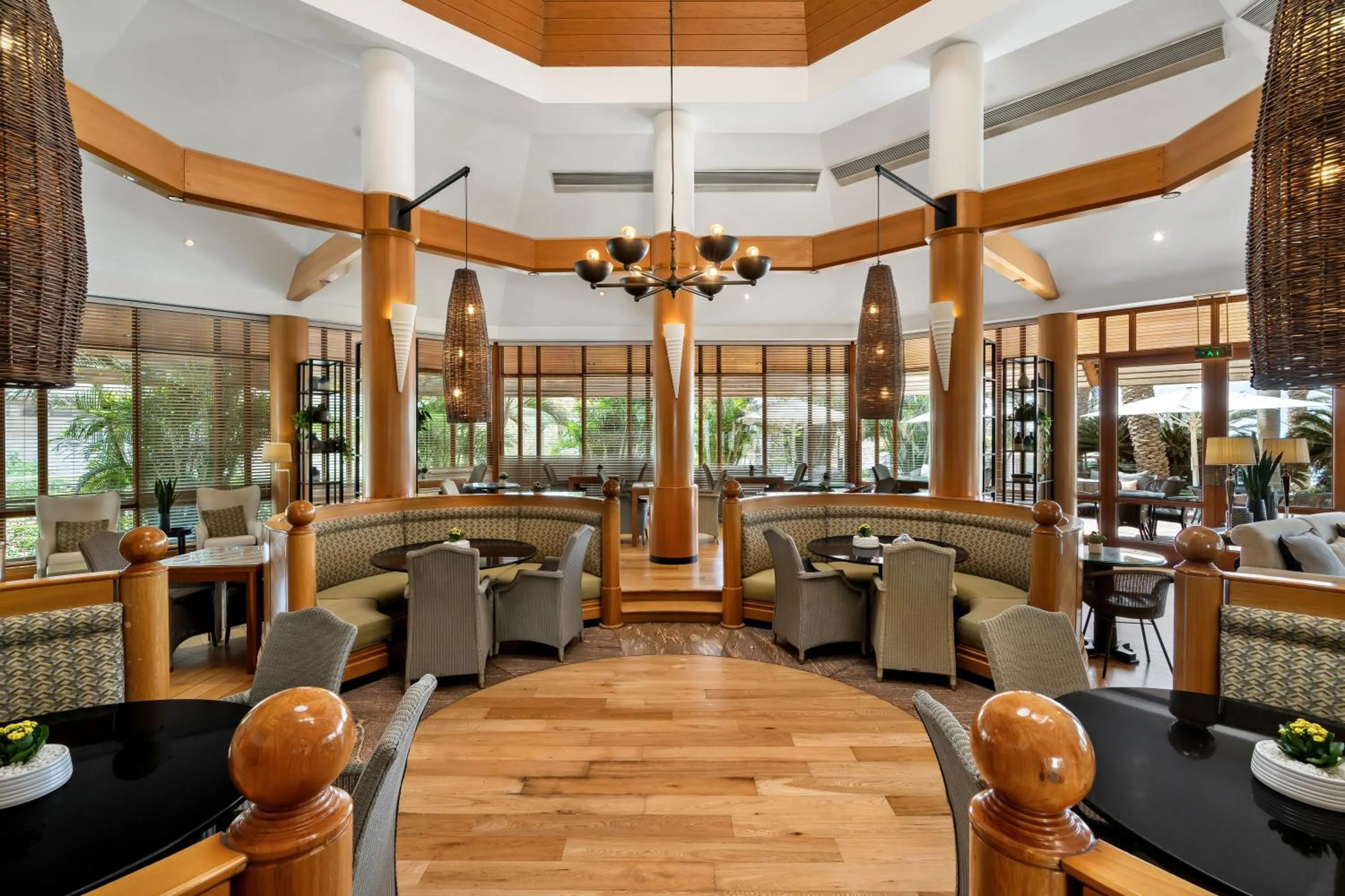 Lounge or bar in Royal Beach Eilat by Isrotel Exclusive