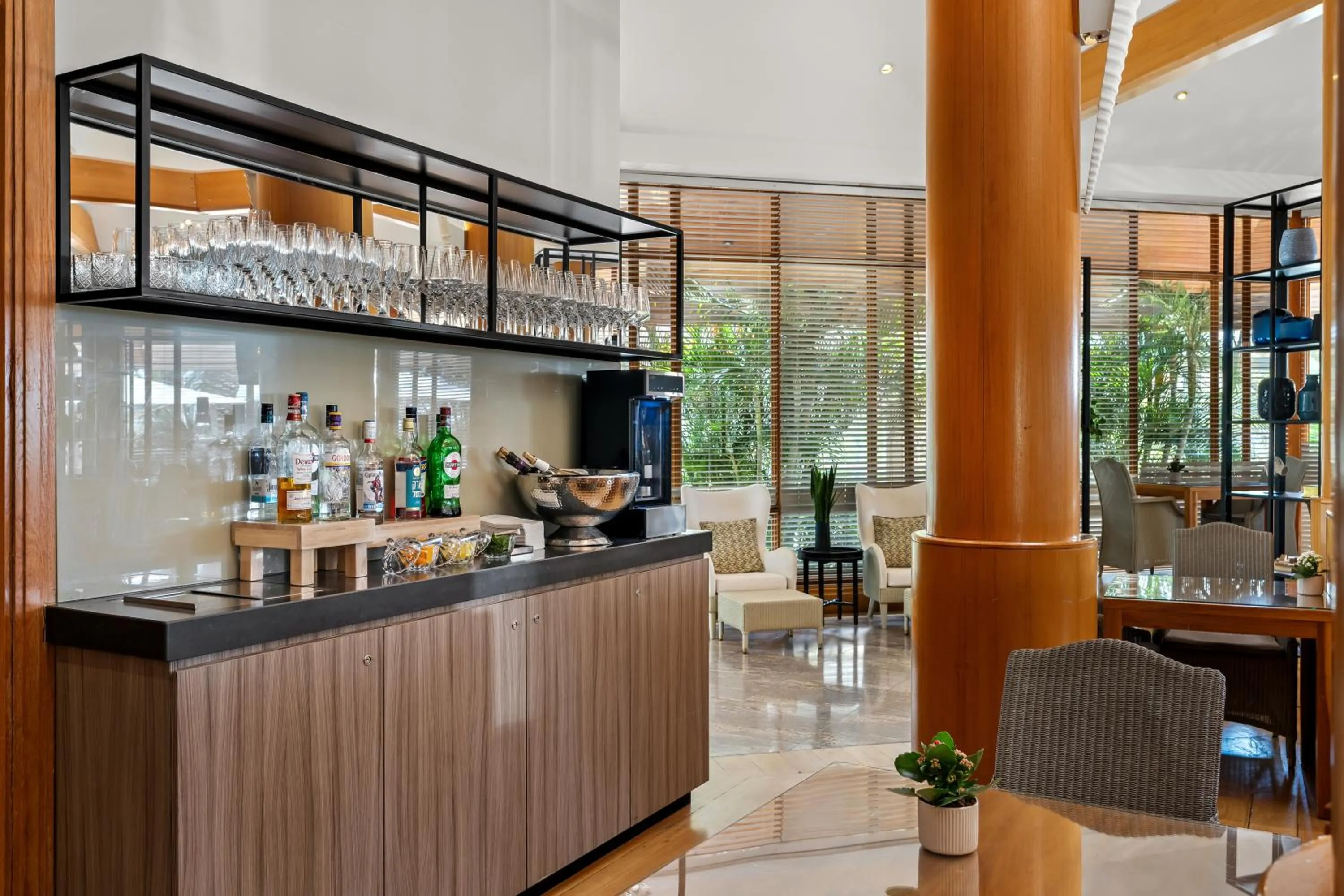 Lounge or bar in Royal Beach Eilat by Isrotel Exclusive