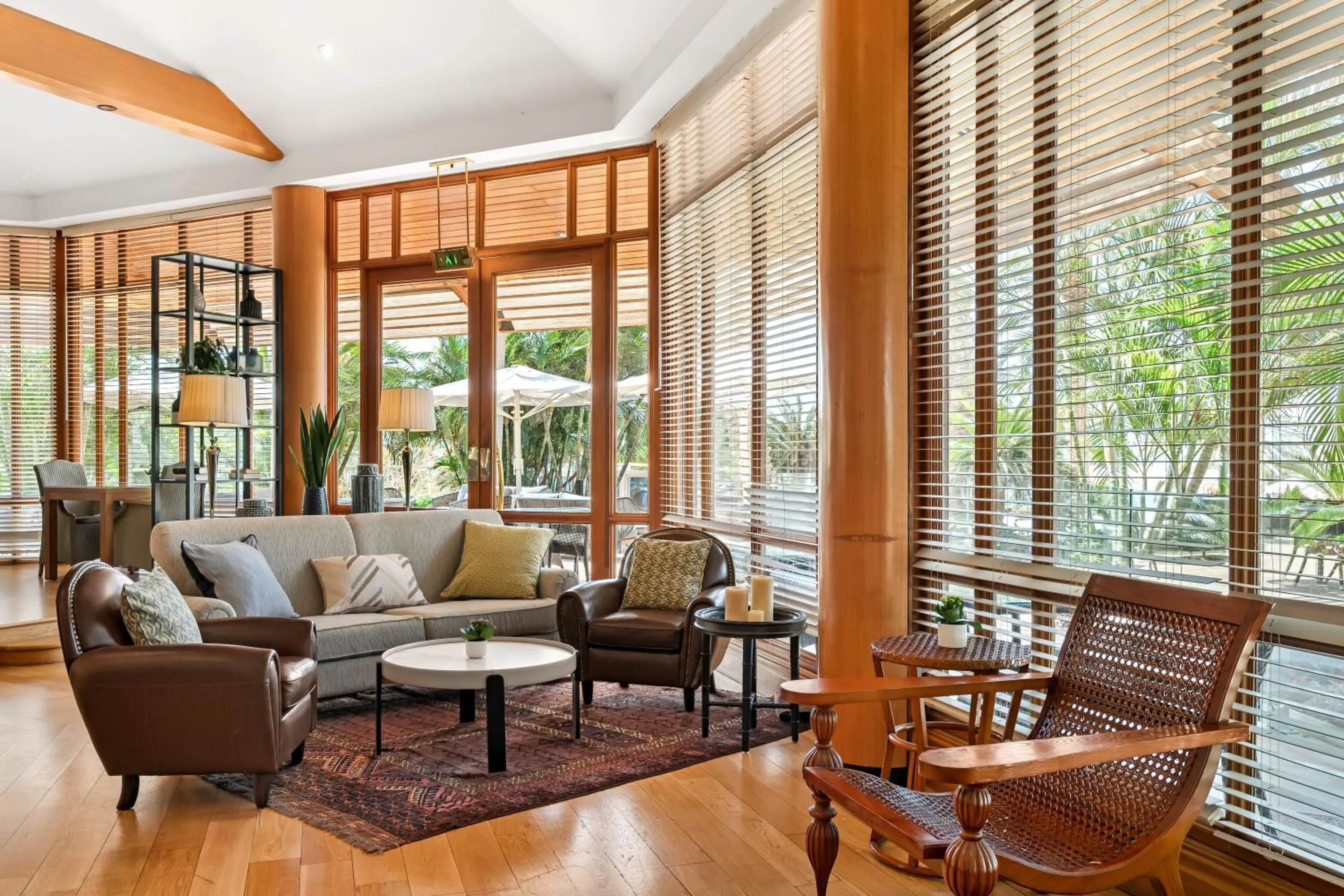 Lounge or bar in Royal Beach Eilat by Isrotel Exclusive