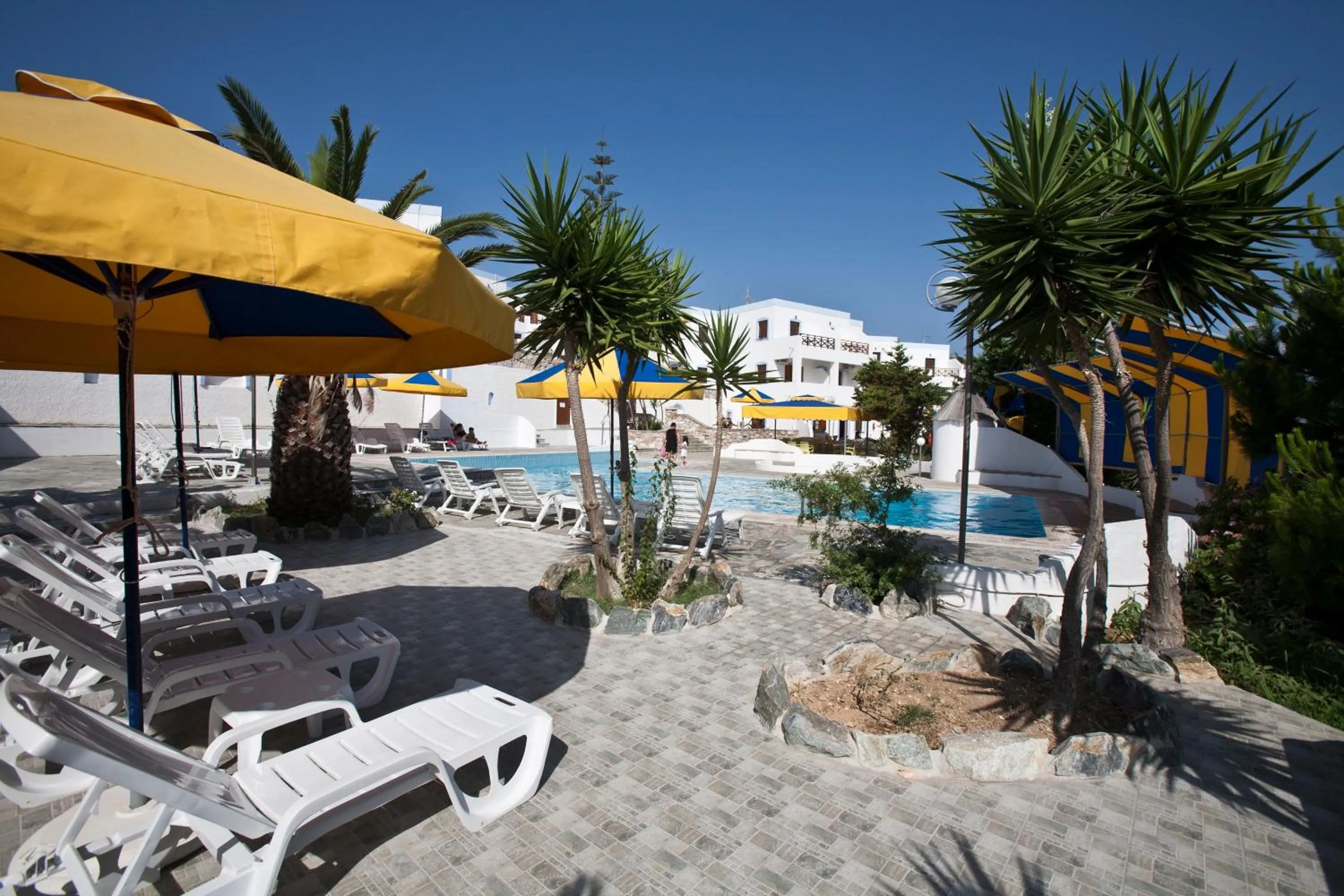 Property building in Azolimnos Bay