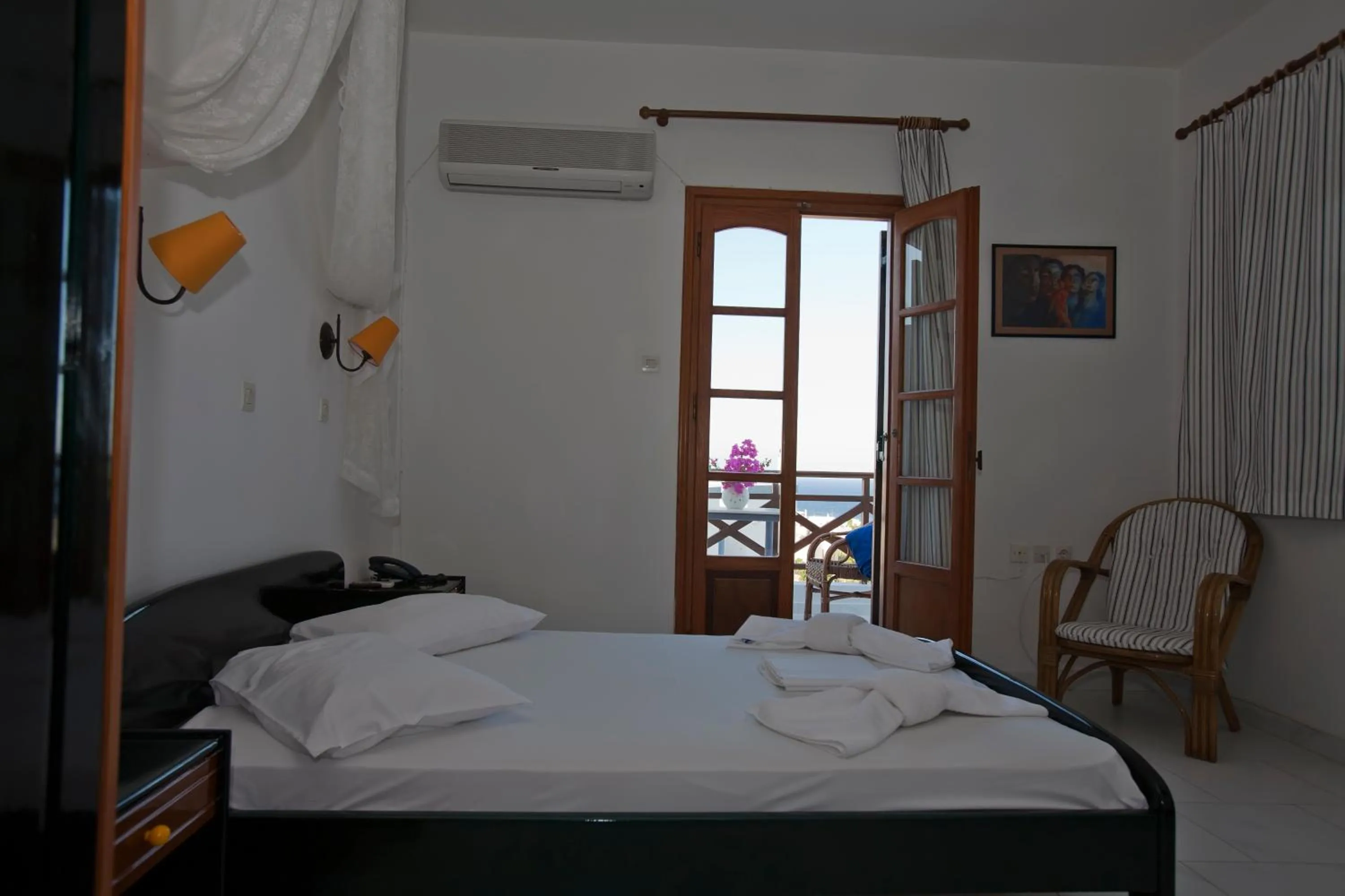 Day, Bed in Azolimnos Bay