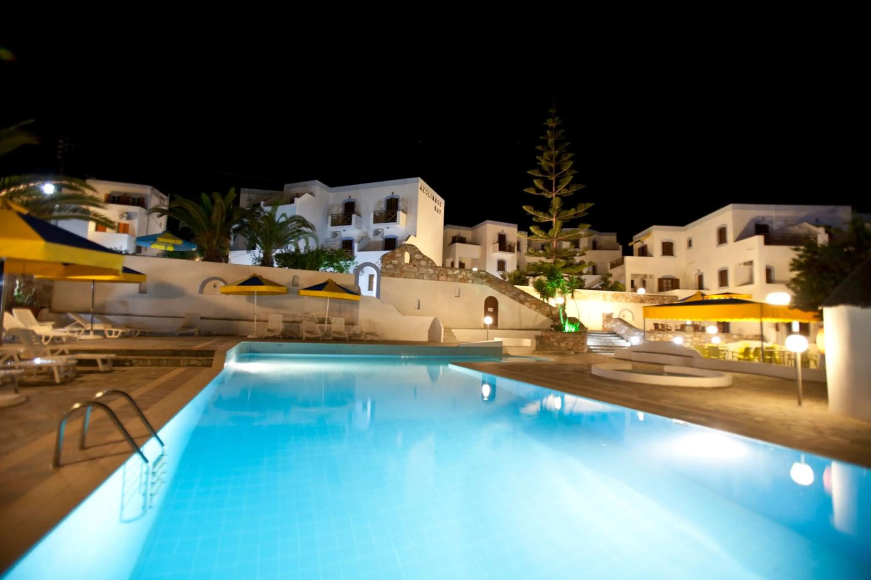 Property building in Azolimnos Bay