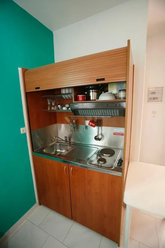 Kitchen or kitchenette in Azolimnos Bay