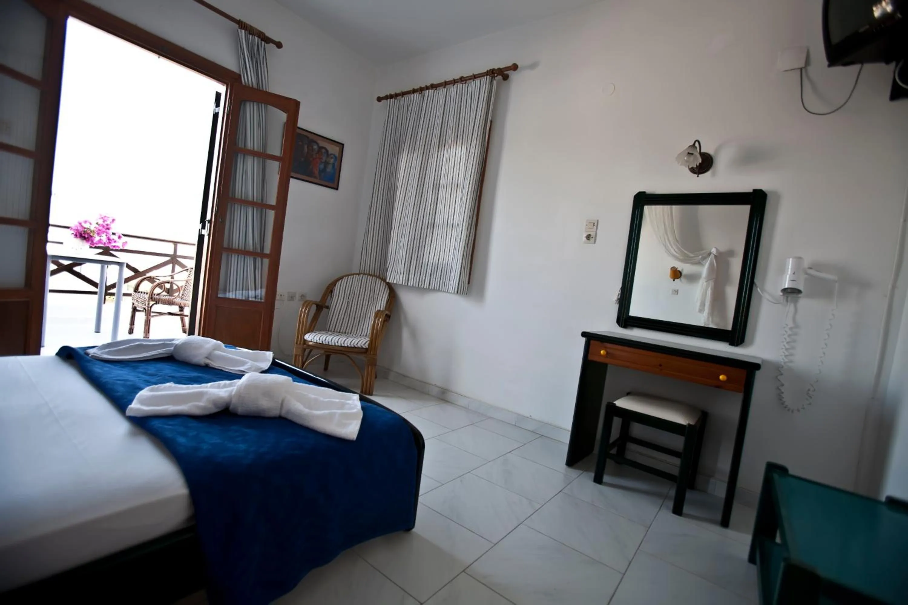 Decorative detail, Bed in Azolimnos Bay