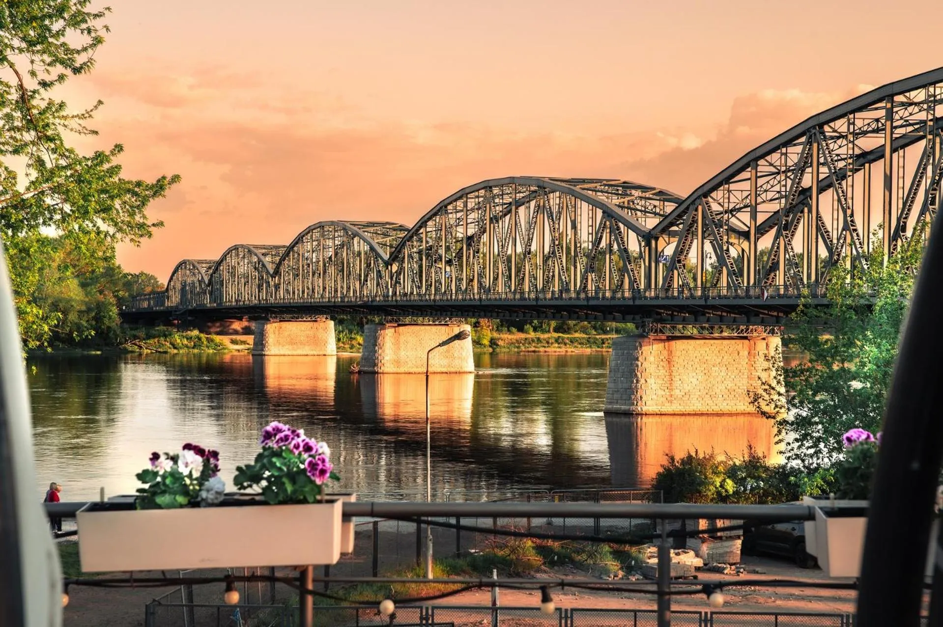 Restaurant/places to eat in Hotel Bulwar