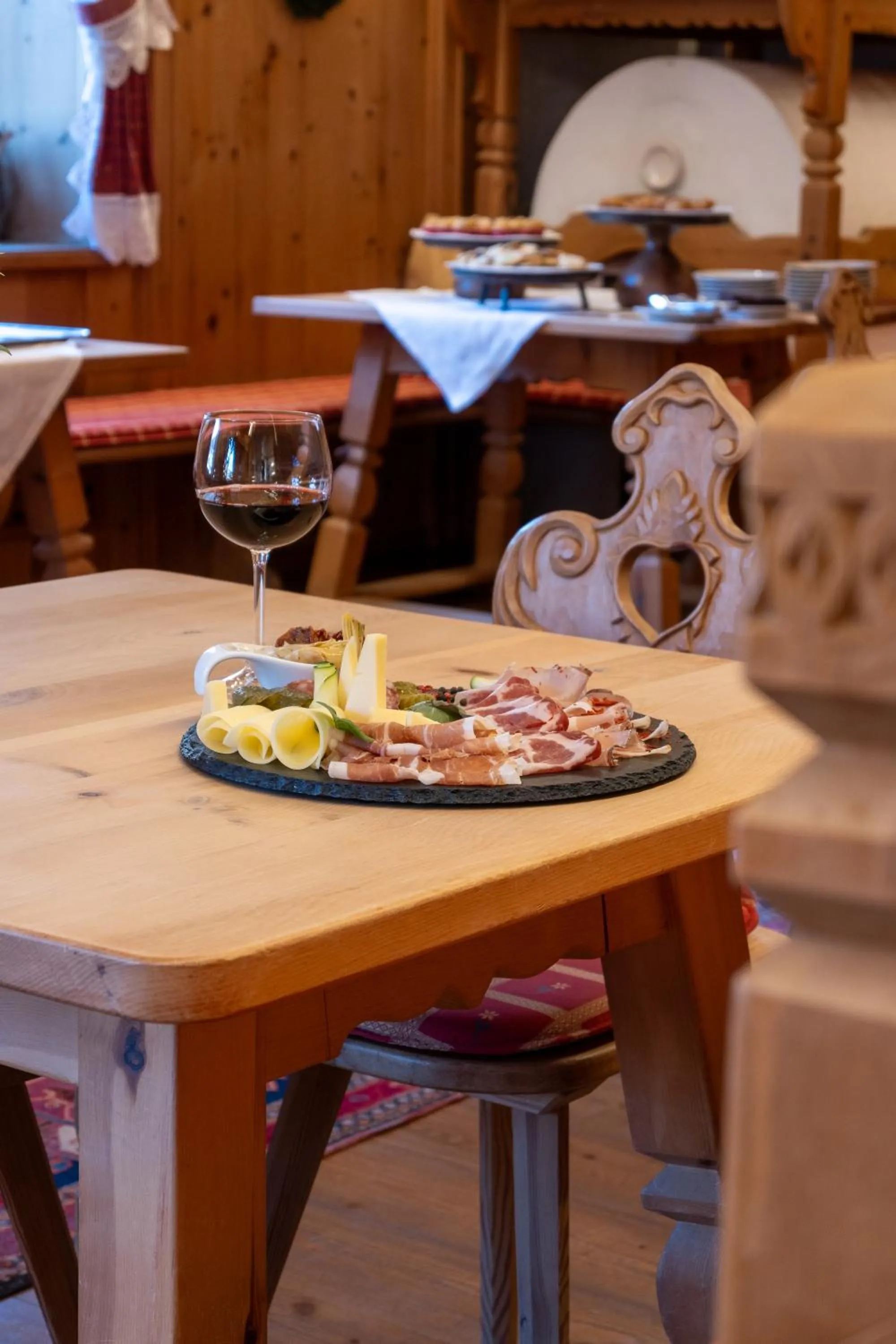 Food and drinks in Belvedere Dolomites Flower Hotel