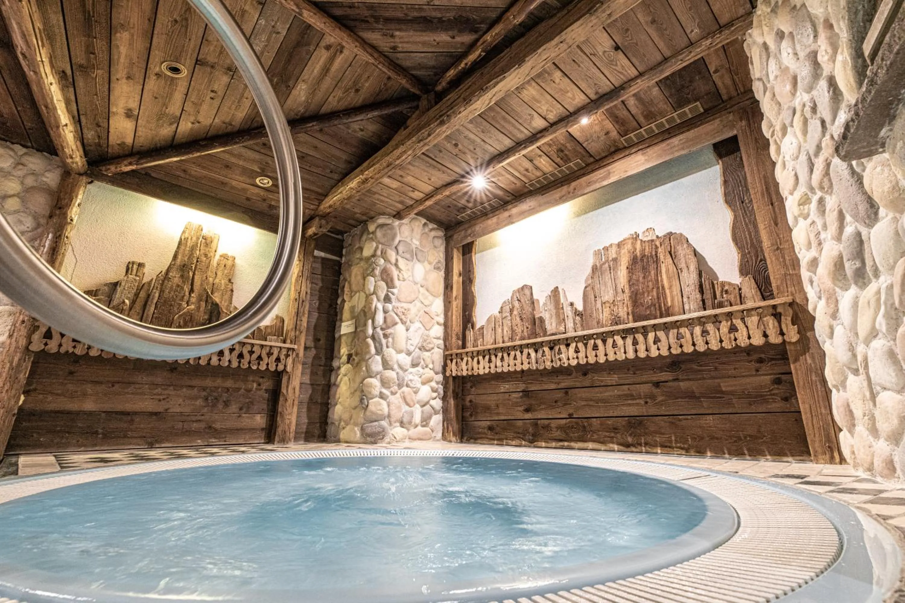Hot Tub in Belvedere Dolomites Flower Hotel