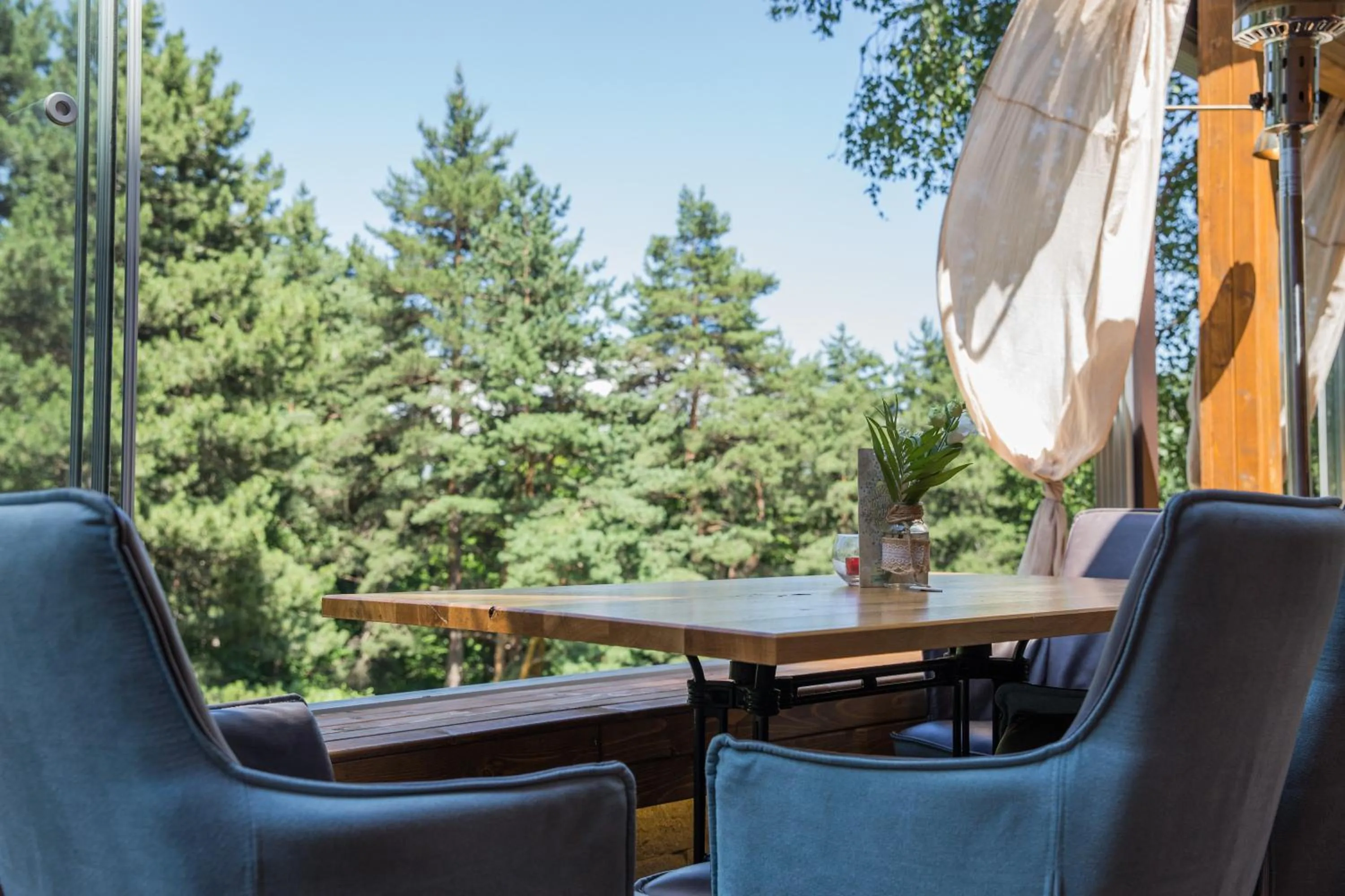 Restaurant/places to eat in Family Hotel Saint George