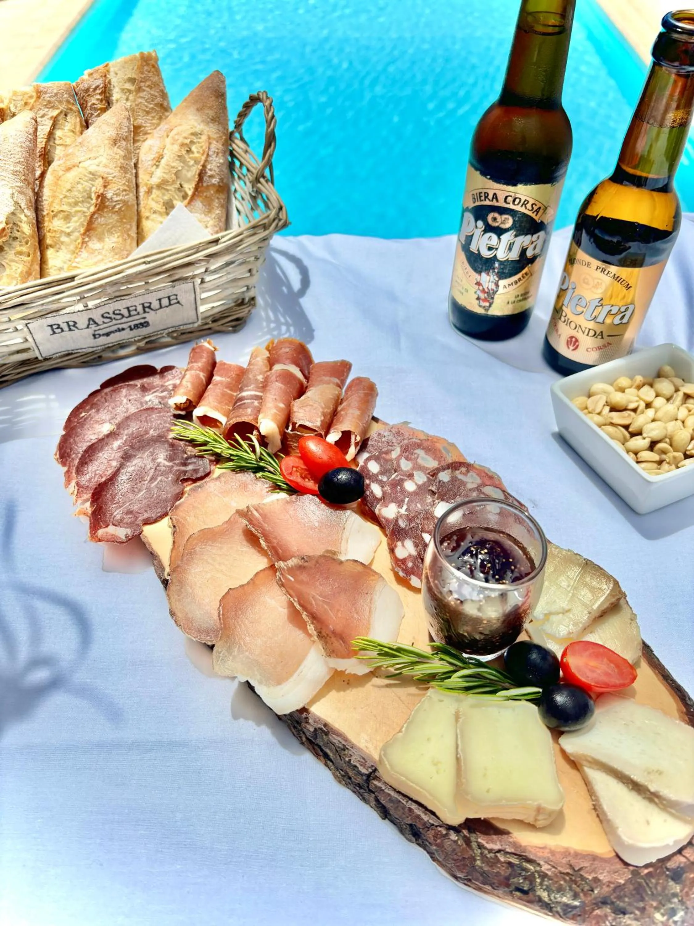 Food and drinks in Residence Canella