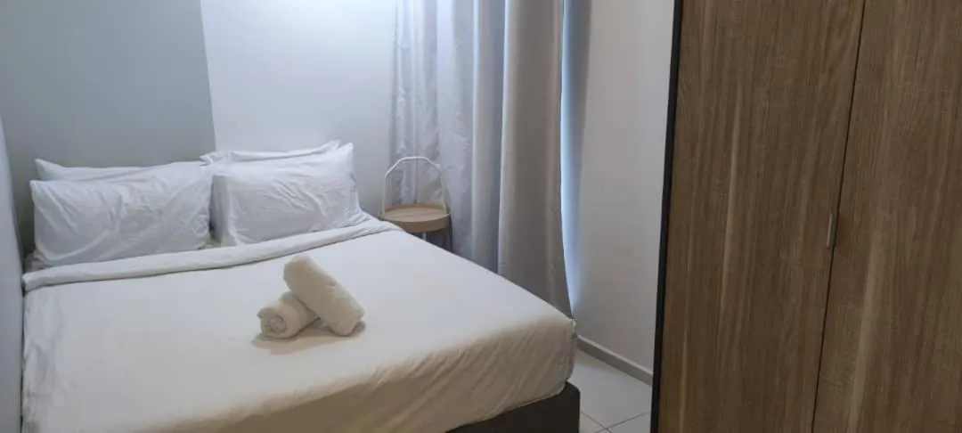 Bed in The Robertson Bukit Bintang by Wowhome