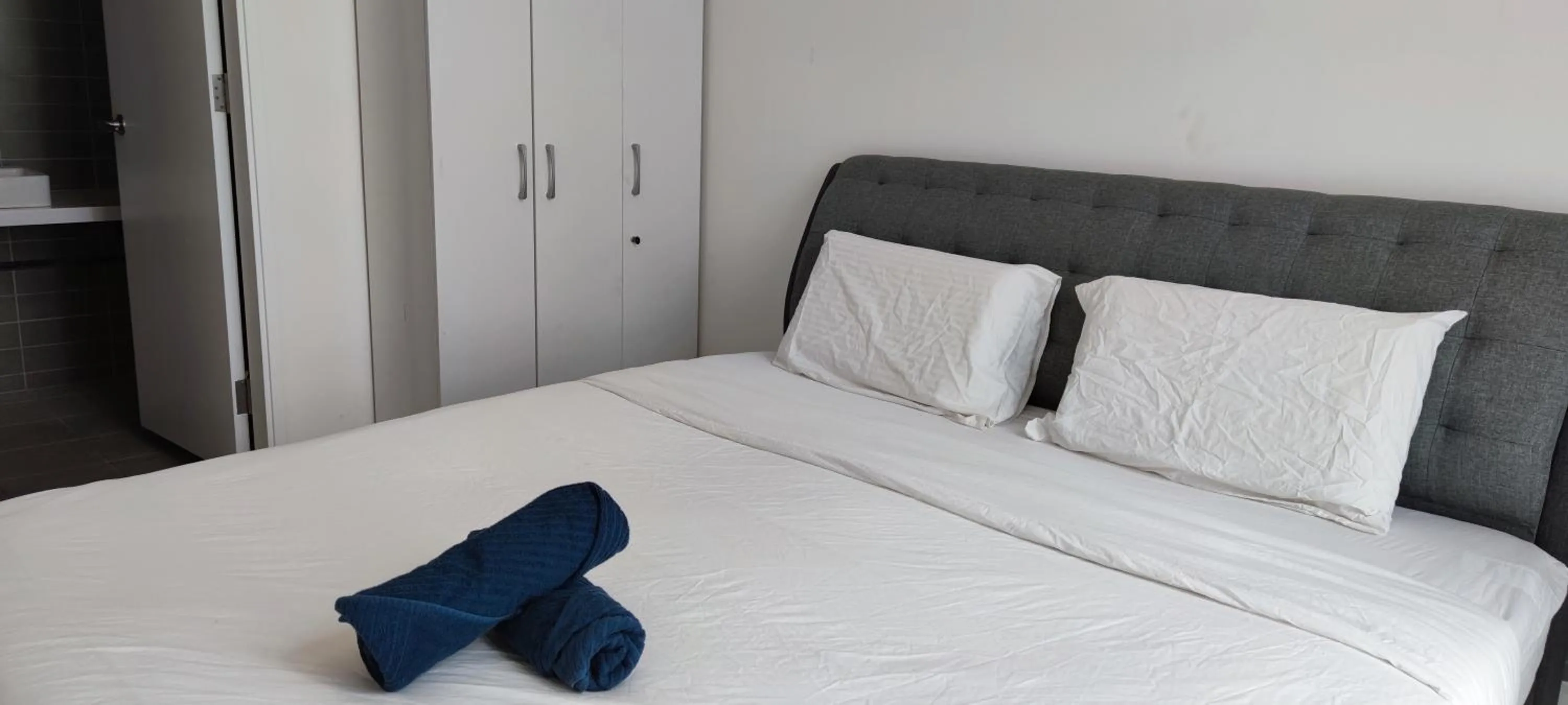 Bed in The Robertson Bukit Bintang by Wowhome