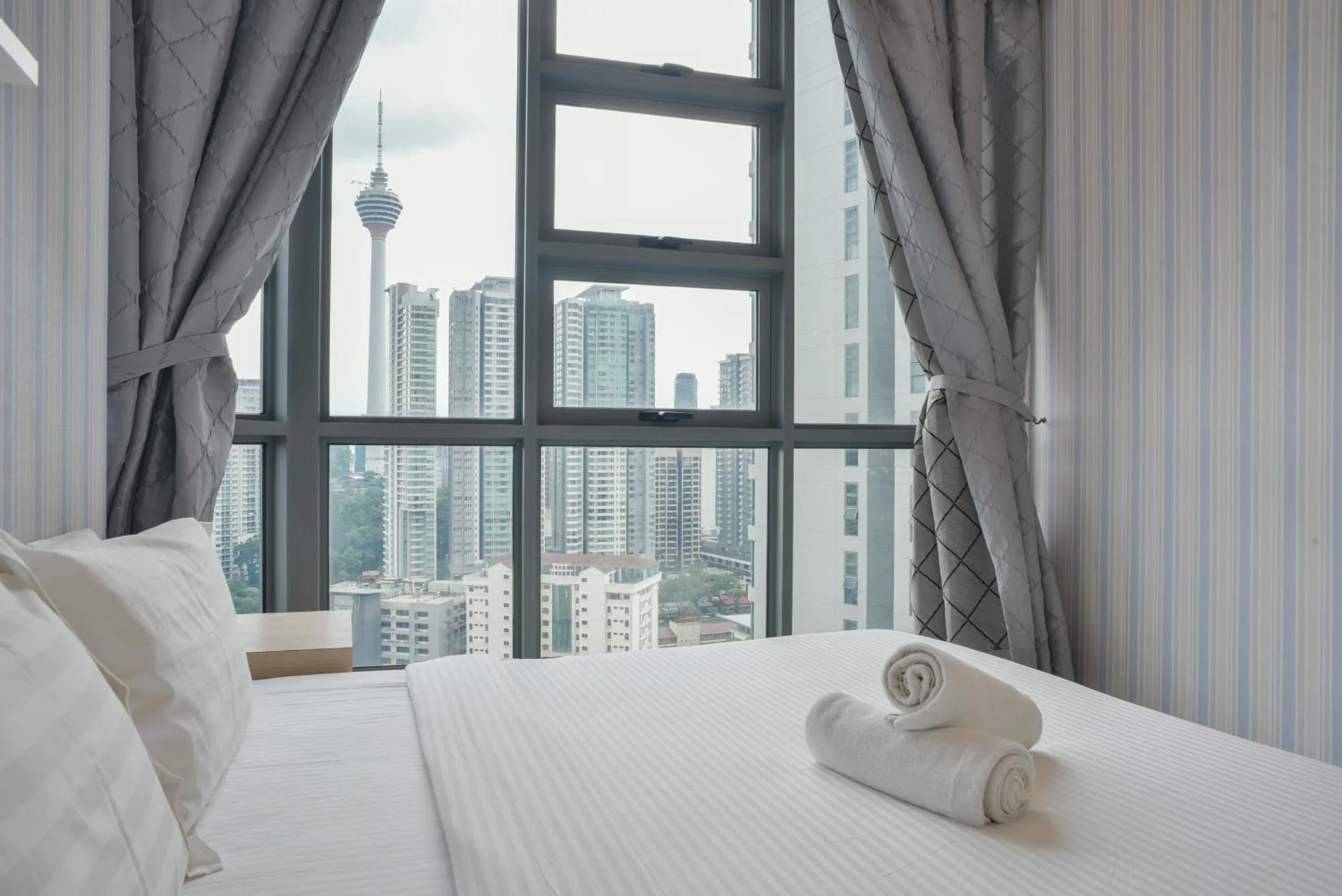 Bed in The Robertson Bukit Bintang by Wowhome