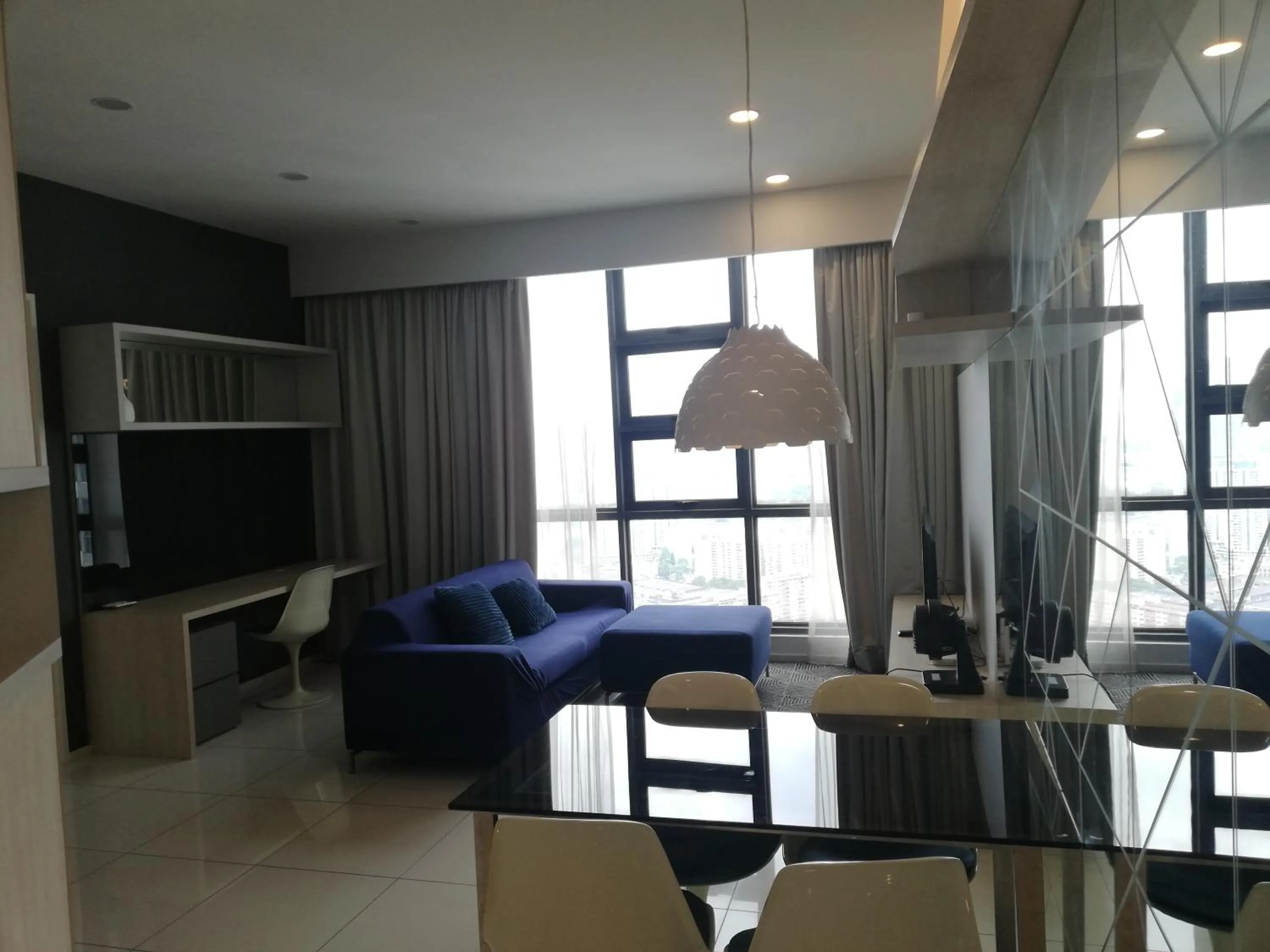 Living room in The Robertson Bukit Bintang by Wowhome