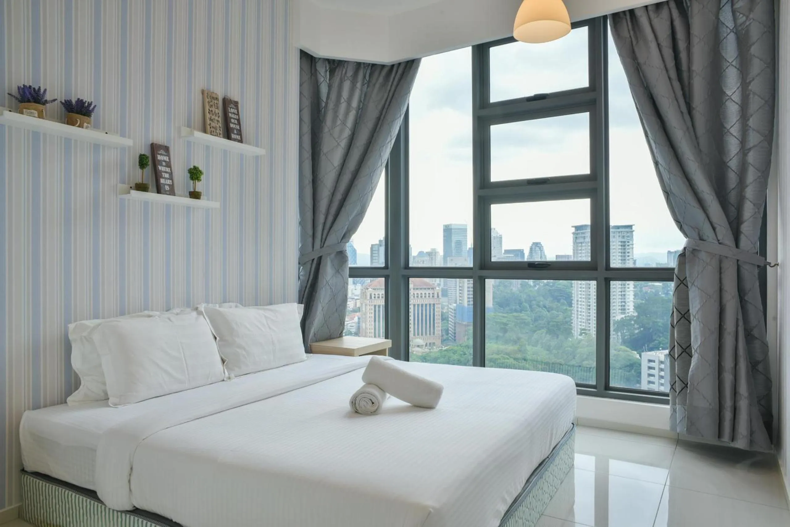 Bed in The Robertson Bukit Bintang by Wowhome